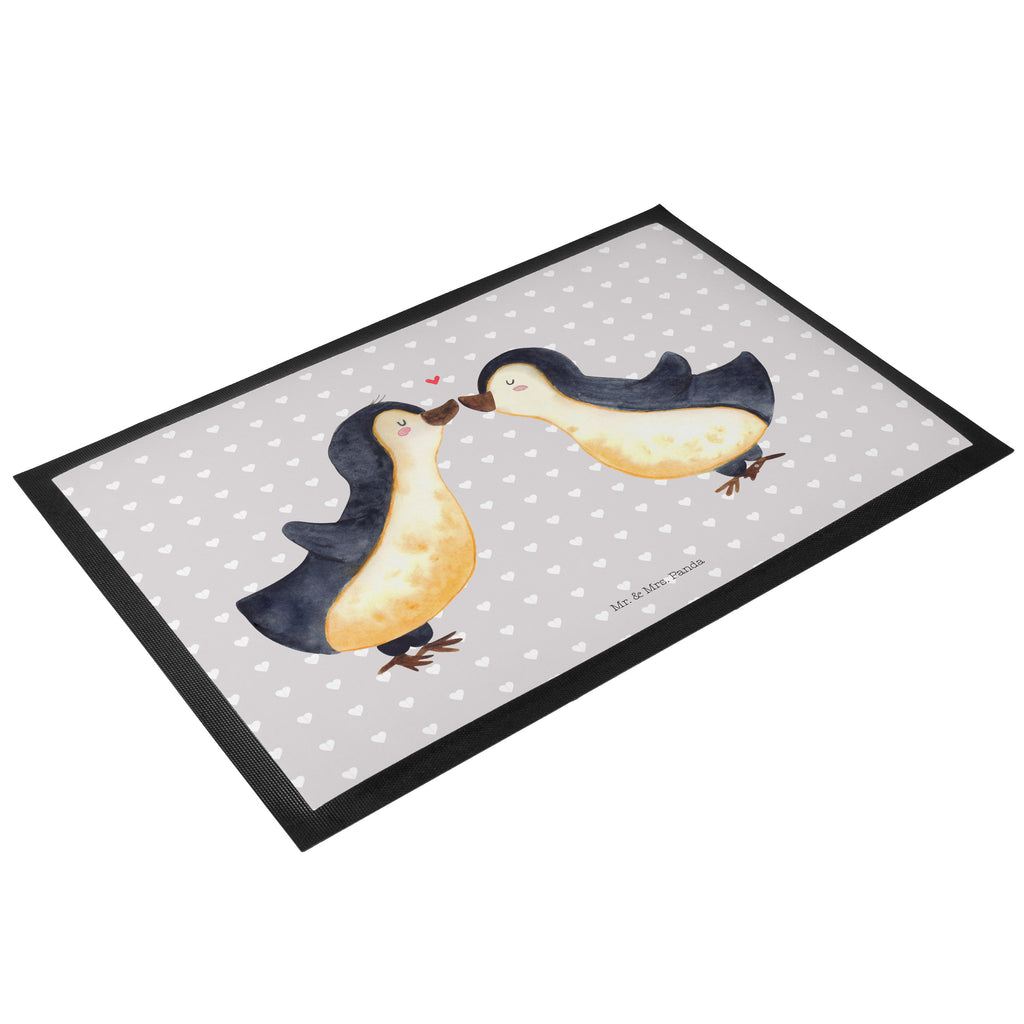 Fußmatte Pinguin Liebe Pinguin, Pinguine, Pinguin Paar, Pinguinpaar, Pinguin Liebe, Liebe, Paar, Pärchen. Liebespaar, Liebesbeweis, Liebesspruch, Verlobung, Hochzeitstag, Jahrestag, Geschenk Freund, Geschenk Freundin, Verlobte, Verlobter, Love, Geschenk Hochzeitstag, Geschenkidee, Hochzeit, Gastgeschenk Türvorleger, Schmutzmatte, Fußabtreter, Matte, Schmutzfänger, Fußabstreifer, Schmutzfangmatte, Türmatte, Motivfußmatte,  Haustürmatte, Vorleger  Liebe,  Partner, Freund, Freundin, Ehemann, Ehefrau, Heiraten, Verlobung, Heiratsantrag, Liebesgeschenk, Jahrestag, Hocheitstag