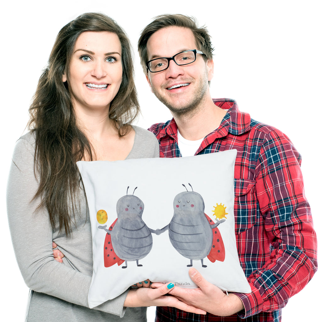 40x40 Kissen Sternzeichen Zwilling Kissenhülle, Kopfkissen, Sofakissen, Dekokissen, Motivkissen, Tierkreiszeichen, Sternzeichen, Horoskop, Astrologie, Aszendent, Zwillinge, Zwilling Geschenk, Zwilling Sternzeichen, Geburtstag Mai, Geschenk Mai, Geschenk Juni, Marienkäfer, Glückskäfer, Zwillingsbruder, Zwillingsschwester