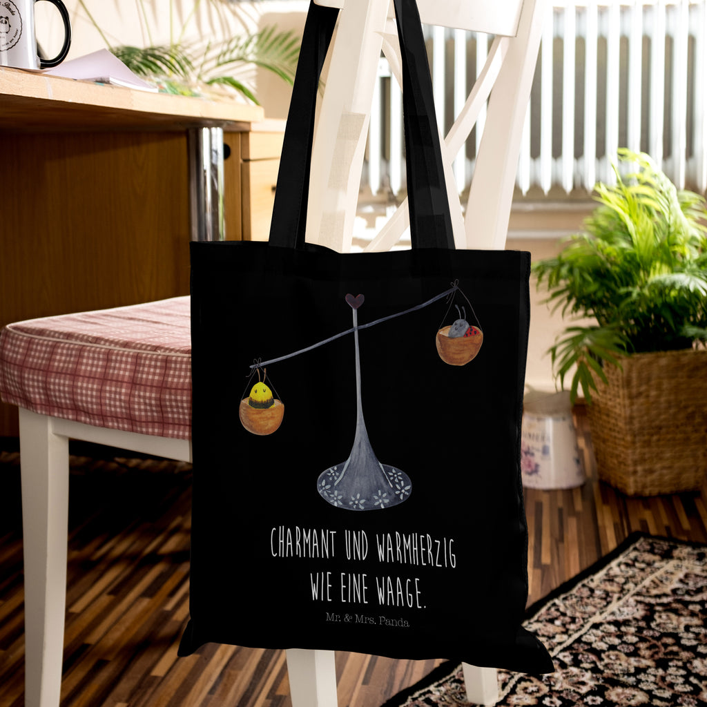 Tragetasche Sternzeichen Waage Beuteltasche, Beutel, Einkaufstasche, Jutebeutel, Stoffbeutel, Tierkreiszeichen, Sternzeichen, Horoskop, Astrologie, Aszendent, Waage, Waage Geschenk, Waage Sternzeichen, Geschenk Oktober, Geschenk September, Geburtstag Oktober, Geburtstag September, Gleichgewicht, Marienkäfer, Hummel, Biene