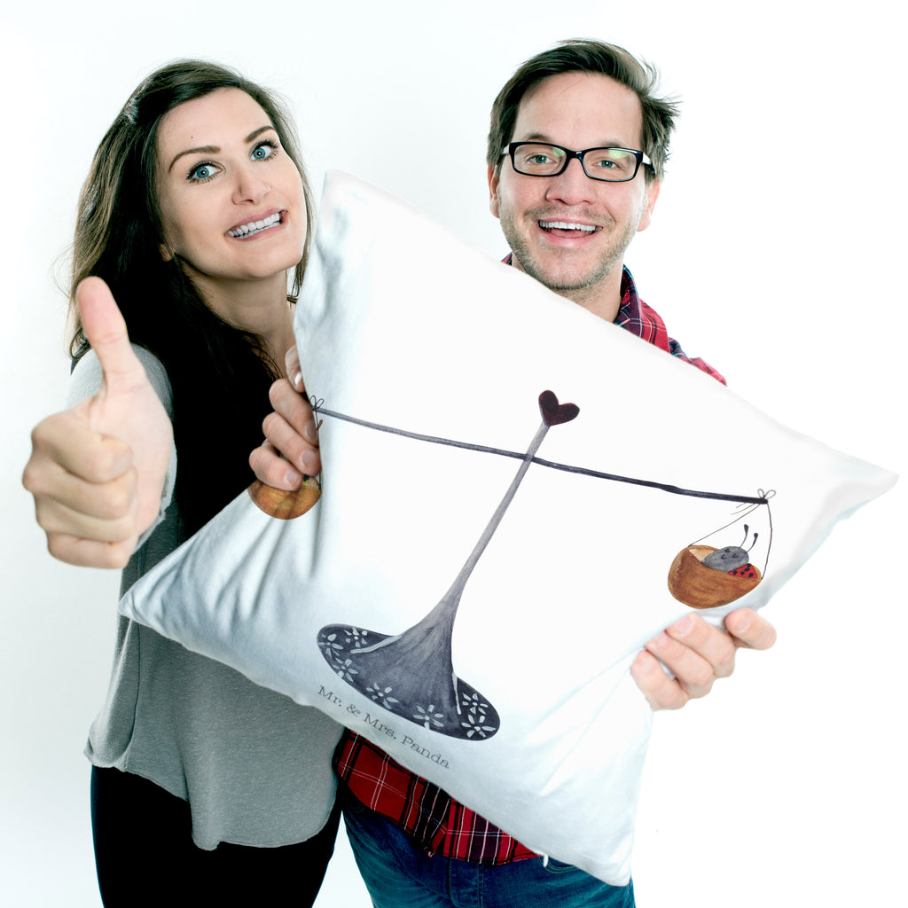 40x40 Kissen Sternzeichen Waage Kissenhülle, Kopfkissen, Sofakissen, Dekokissen, Motivkissen, Tierkreiszeichen, Sternzeichen, Horoskop, Astrologie, Aszendent, Waage, Waage Geschenk, Waage Sternzeichen, Geschenk Oktober, Geschenk September, Geburtstag Oktober, Geburtstag September, Gleichgewicht, Marienkäfer, Hummel, Biene