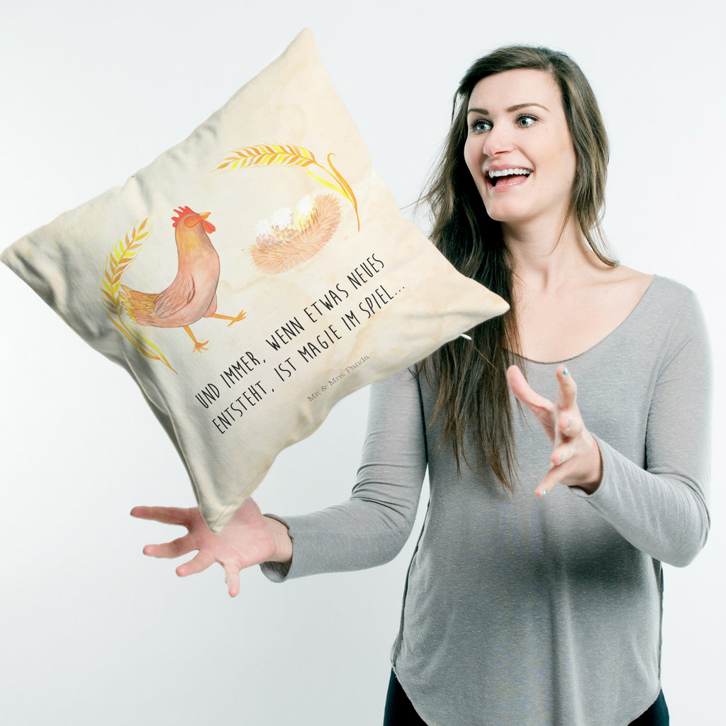 40x40 Kissen Huhn stolz Kissenhülle, Kopfkissen, Sofakissen, Dekokissen, Motivkissen, Bauernhof, Hoftiere, Landwirt, Landwirtin, Hahn, Henne, Hühner, Eier, Hof, Landleben, Motivation, Geburt, Magie, Spruch, Schwangerschaft