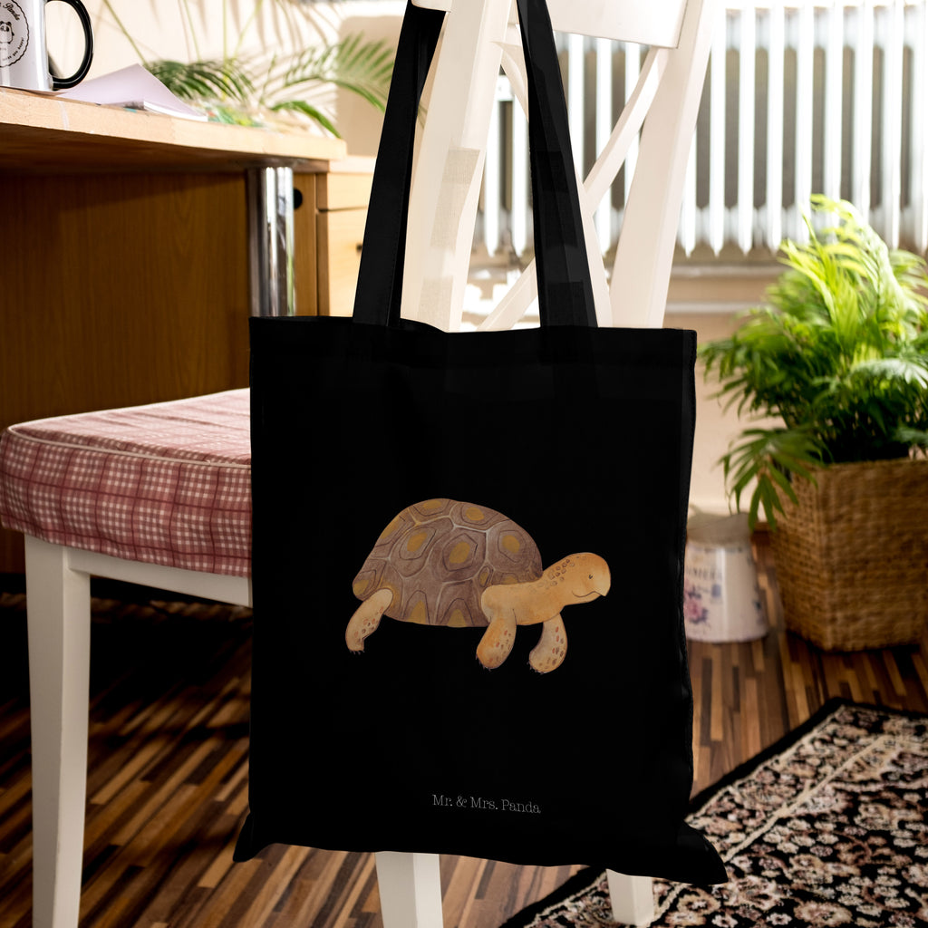 Tragetasche Schildkröte marschiert Beuteltasche, Beutel, Einkaufstasche, Jutebeutel, Stoffbeutel, Meerestiere, Meer, Urlaub, Schildkröte, Schildkröten, get lost, Abenteuer, Reiselust, Inspiration, Neustart, Motivation, Lieblingsmensch