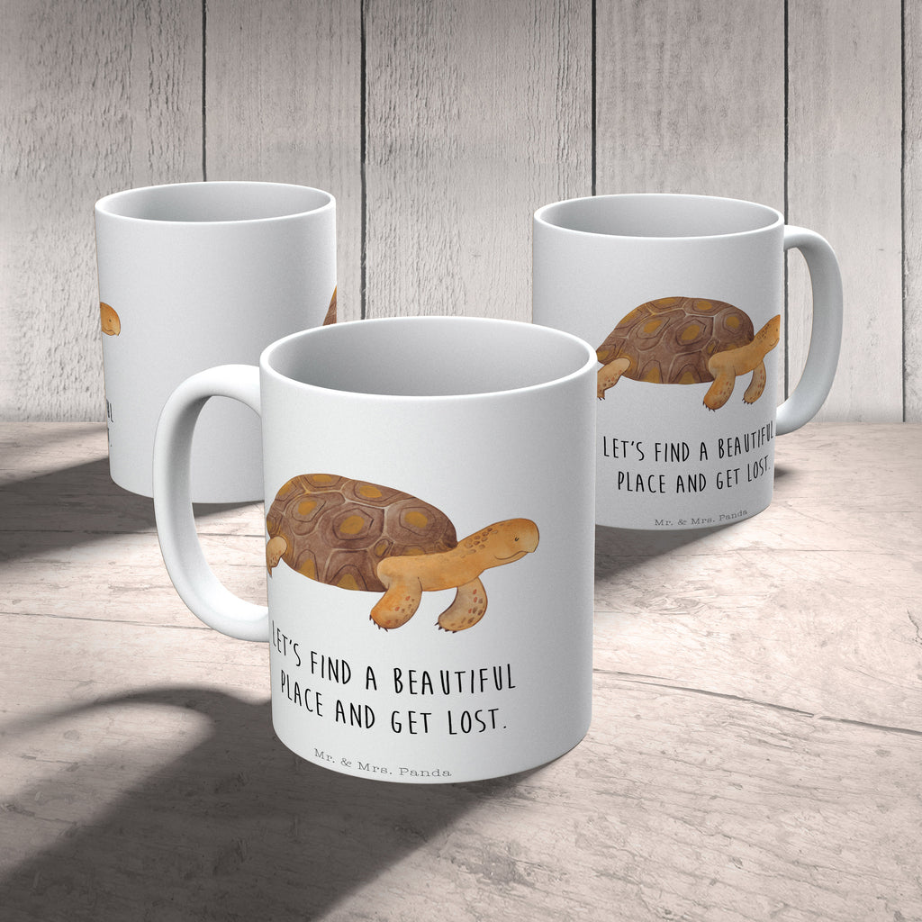 Tasse Schildkröte marschiert Schildkröte, Schildkröten, get lost, Abenteuer, Reiselust, Inspiration, Neustart, Motivation, Lieblingsmensch	 Becher, Kaffeetasse, Kaffeebecher, Tee, Frühstück, Büro  Meerestiere, Meer, Urlaub