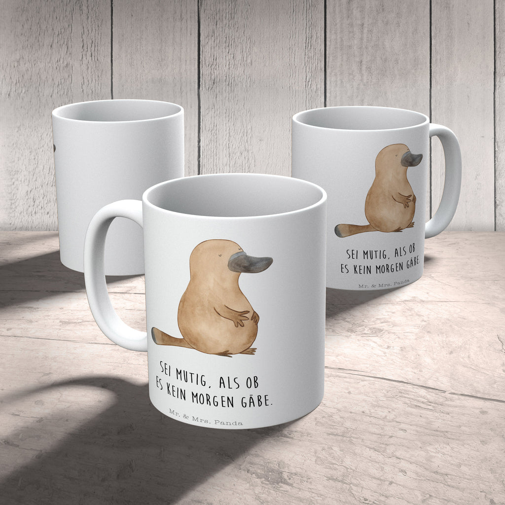 Tasse Schnabeltier mutig Schnabeltier, Mut, mutig, Lebensweisheit, Schnabeltiere, Motivation, Training, Büro, Arbeit, Neuanfang, Neustart, Weltreise, Raodtrip	 Becher, Kaffeetasse, Kaffeebecher, Tee, Frühstück, Büro  Meerestiere, Meer, Urlaub