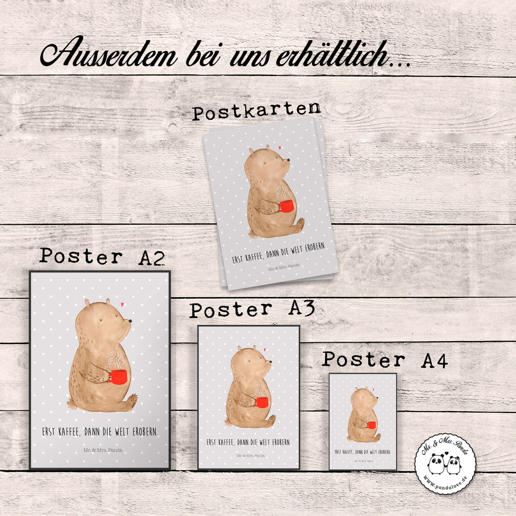 Poster Bär Kaffee Poster, Wandposter, Bild, Wanddeko, Küchenposter, Kinderposter, Wanddeko Bild, Raumdekoration, Wanddekoration, Handgemaltes Poster, Mr. & Mrs. Panda Poster, Designposter, Kunstdruck, Posterdruck, Bär, Teddy, Teddybär, Kaffee, Coffee, Bären, guten Morgen, Morgenroutine, Welt erobern, Welt retten, Motivation