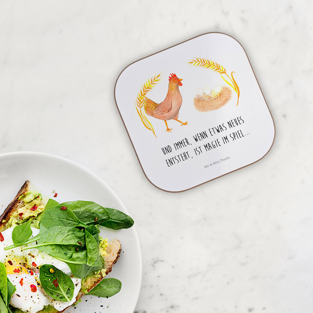 Quadratische Untersetzer Huhn stolz Bierdeckel, Glasuntersetzer, Untersetzer Gläser, Getränkeuntersetzer, Bauernhof, Hoftiere, Landwirt, Landwirtin, Hahn, Henne, Hühner, Eier, Hof, Landleben, Motivation, Geburt, Magie, Spruch, Schwangerschaft