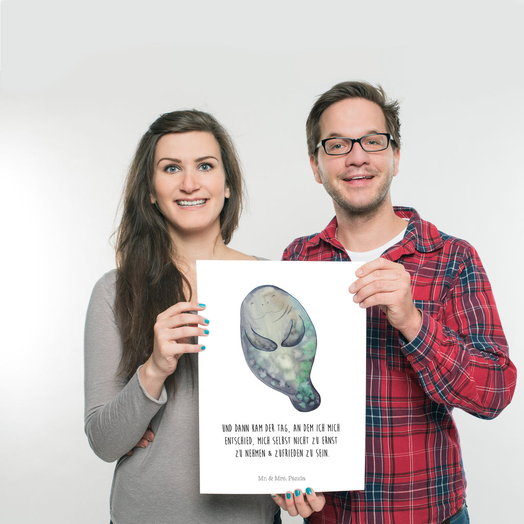 Poster Seekuh happy Poster, Wandposter, Bild, Wanddeko, Küchenposter, Kinderposter, Wanddeko Bild, Raumdekoration, Wanddekoration, Handgemaltes Poster, Mr. & Mrs. Panda Poster, Designposter, Kunstdruck, Posterdruck, Meerestiere, Meer, Urlaub, Seekuh, Seekühe, Selbstliebe, Respekt, Neuanfang, Neustart, Achtsamkeit, Zufrieden, Liebeskummer, Freundin