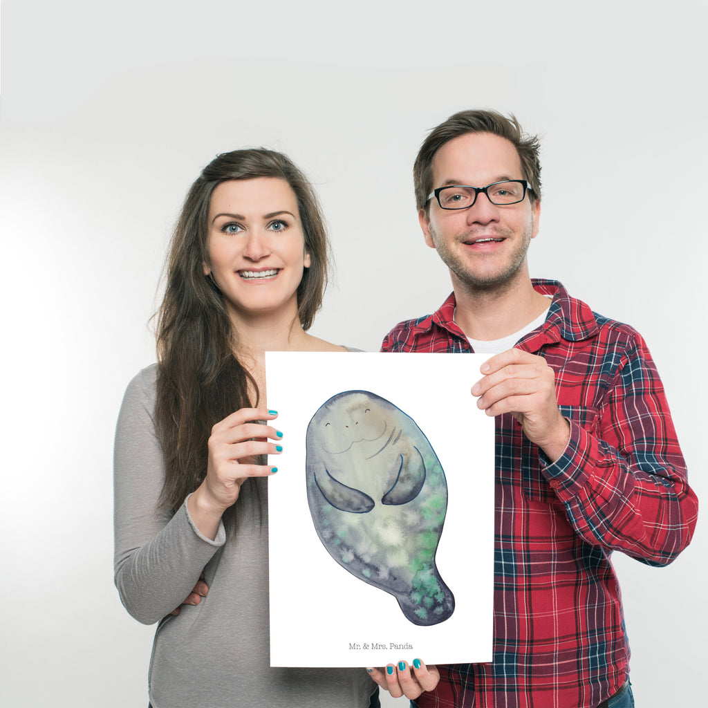 Poster Seekuh happy Poster, Wandposter, Bild, Wanddeko, Küchenposter, Kinderposter, Wanddeko Bild, Raumdekoration, Wanddekoration, Handgemaltes Poster, Mr. & Mrs. Panda Poster, Designposter, Kunstdruck, Posterdruck, Meerestiere, Meer, Urlaub, Seekuh, Seekühe, Selbstliebe, Respekt, Neuanfang, Neustart, Achtsamkeit, Zufrieden, Liebeskummer, Freundin