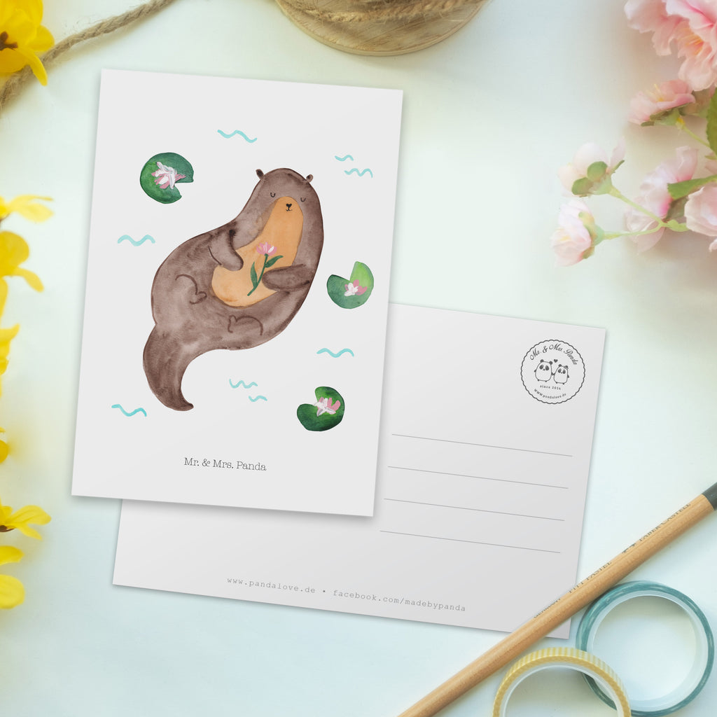Postkarte Otter mit Seerose Geschenkkarte, Grußkarte, Karte, Einladung, Ansichtskarte, Geburtstagskarte, Einladungskarte, Otter, Fischotter, Seeotter, Otter Seeotter See Otter
