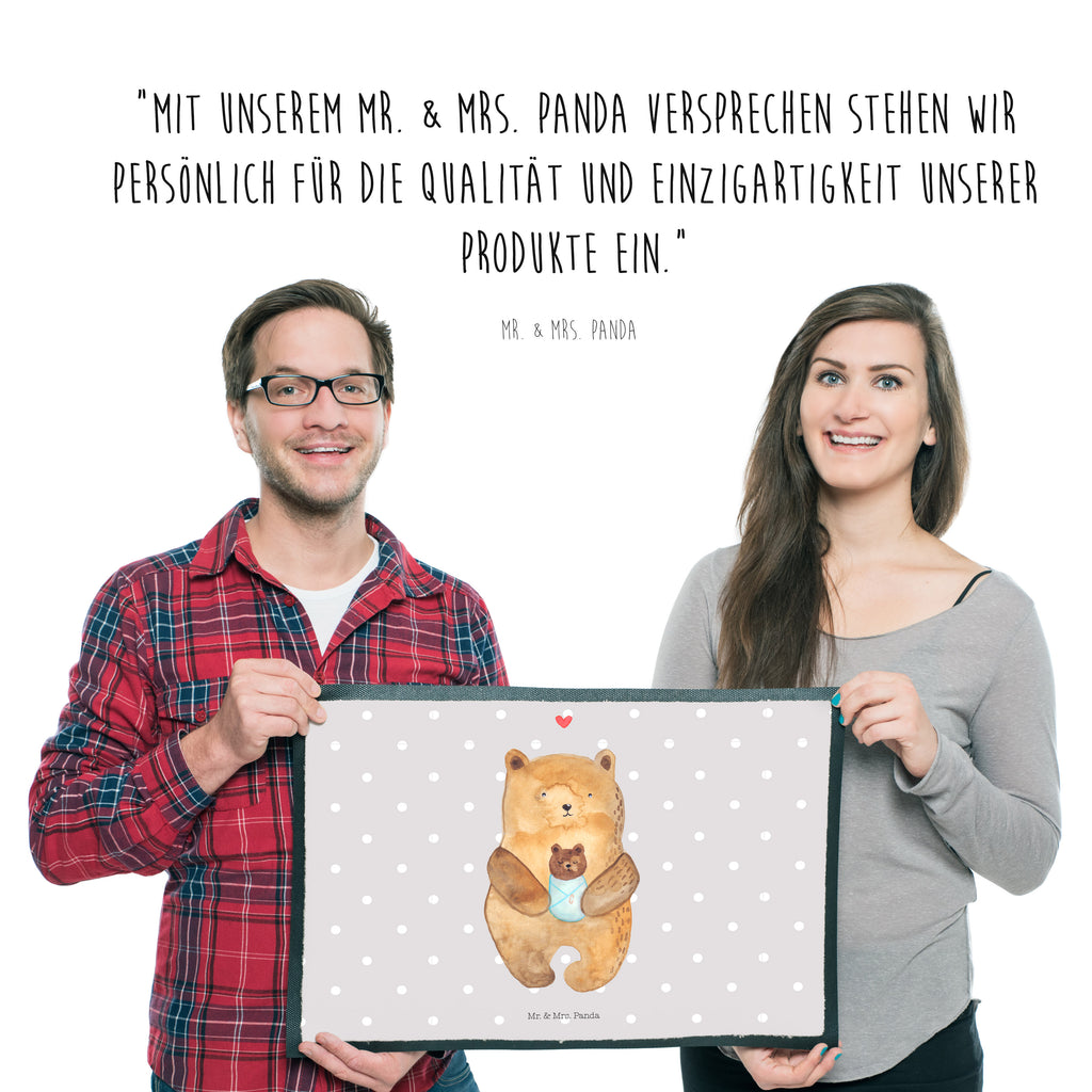 Fußmatte Bär mit Baby Türvorleger, Schmutzmatte, Fußabtreter, Matte, Schmutzfänger, Fußabstreifer, Schmutzfangmatte, Türmatte, Motivfußmatte, Haustürmatte, Vorleger, Bär, Teddy, Teddybär, Eltern, Mutter, Baby, Taufe, Geburt, Nichte, Neffe, Enkel, Enkelin, Täufling, Geburtstag, Glückwunsch