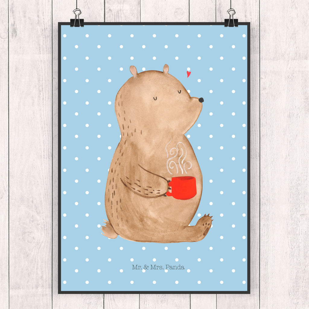 Poster Bär Kaffee Poster, Wandposter, Bild, Wanddeko, Küchenposter, Kinderposter, Wanddeko Bild, Raumdekoration, Wanddekoration, Handgemaltes Poster, Mr. & Mrs. Panda Poster, Designposter, Kunstdruck, Posterdruck, Bär, Teddy, Teddybär, Kaffee, Coffee, Bären, guten Morgen, Morgenroutine, Welt erobern, Welt retten, Motivation
