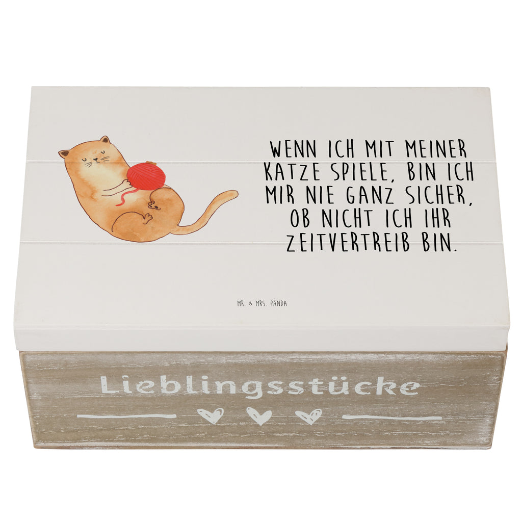 Holzkiste Katzen Wollknäul Holzkiste, Kiste, Schatzkiste, Truhe, Schatulle, XXL, Erinnerungsbox, Erinnerungskiste, Dekokiste, Aufbewahrungsbox, Katze, Katzenmotiv, Katzenfan, Katzendeko, Katzenfreund, Katzenliebhaber, Katzenprodukte, Katzenartikel, Katzenaccessoires, Katzensouvenirs, Katzenliebhaberprodukte, Katzenmotive, Katzen, Kater, Mietze, Cat, Cats, Katzenhalter, Katzenbesitzerin, Haustier, Wollknäuel, Wolle, Spielen, Spiel, verspielt