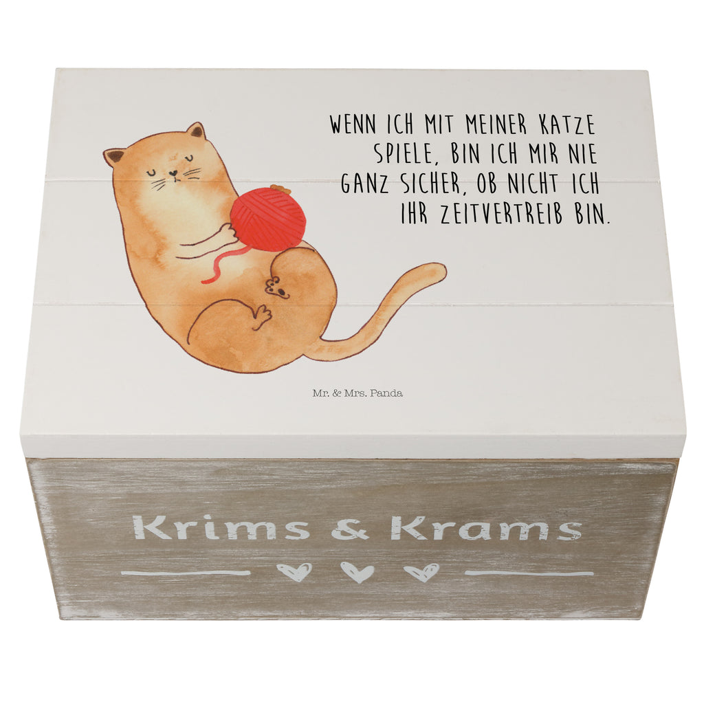 Holzkiste Katzen Wollknäul Holzkiste, Kiste, Schatzkiste, Truhe, Schatulle, XXL, Erinnerungsbox, Erinnerungskiste, Dekokiste, Aufbewahrungsbox, Katze, Katzenmotiv, Katzenfan, Katzendeko, Katzenfreund, Katzenliebhaber, Katzenprodukte, Katzenartikel, Katzenaccessoires, Katzensouvenirs, Katzenliebhaberprodukte, Katzenmotive, Katzen, Kater, Mietze, Cat, Cats, Katzenhalter, Katzenbesitzerin, Haustier, Wollknäuel, Wolle, Spielen, Spiel, verspielt