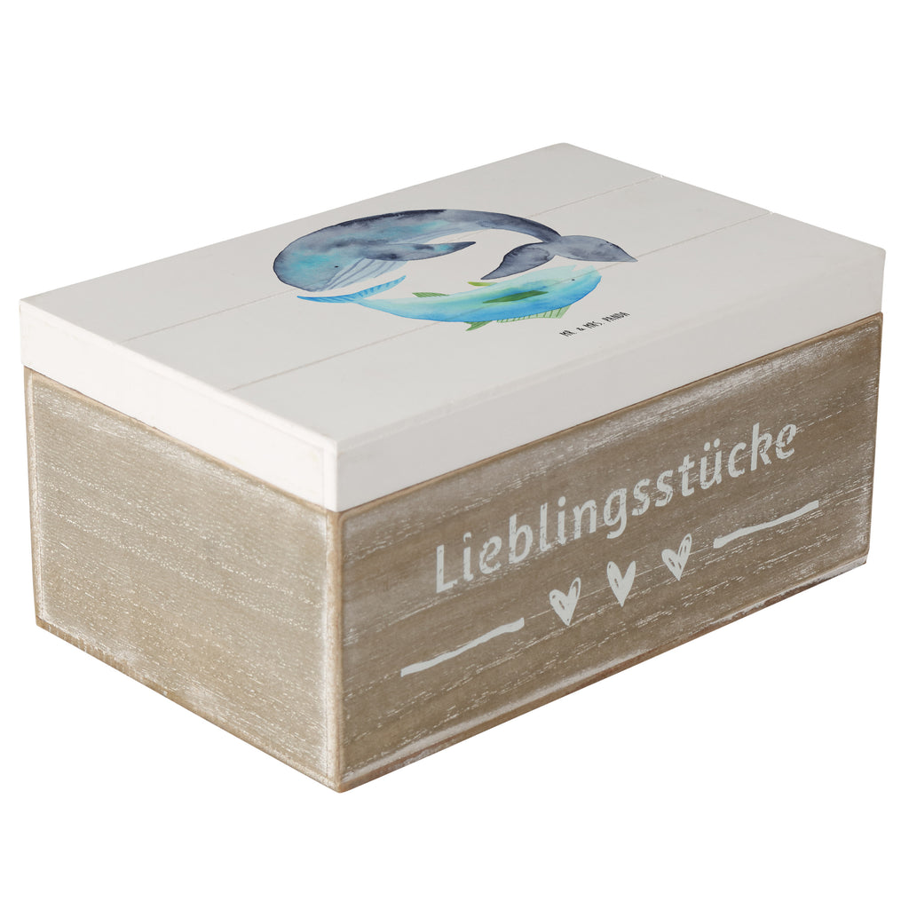 Holzkiste Walfisch & Thunfisch Holzkiste, Kiste, Schatzkiste, Truhe, Schatulle, XXL, Erinnerungsbox, Erinnerungskiste, Dekokiste, Aufbewahrungsbox, Tiermotive, Gute Laune, lustige Sprüche, Tiere, Wal, Wahl, Tunfisch, Wortwitz lustig, Spruch lustig, Flachwitz, Witz, Spruch des Tages, Flachwitz Geschenk