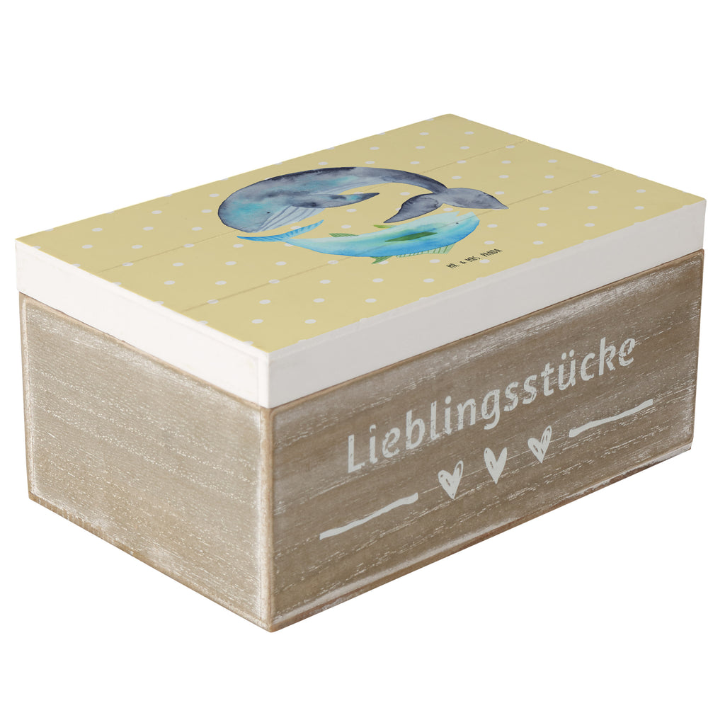 Holzkiste Walfisch & Thunfisch Holzkiste, Kiste, Schatzkiste, Truhe, Schatulle, XXL, Erinnerungsbox, Erinnerungskiste, Dekokiste, Aufbewahrungsbox, Tiermotive, Gute Laune, lustige Sprüche, Tiere, Wal, Wahl, Tunfisch, Wortwitz lustig, Spruch lustig, Flachwitz, Witz, Spruch des Tages, Flachwitz Geschenk
