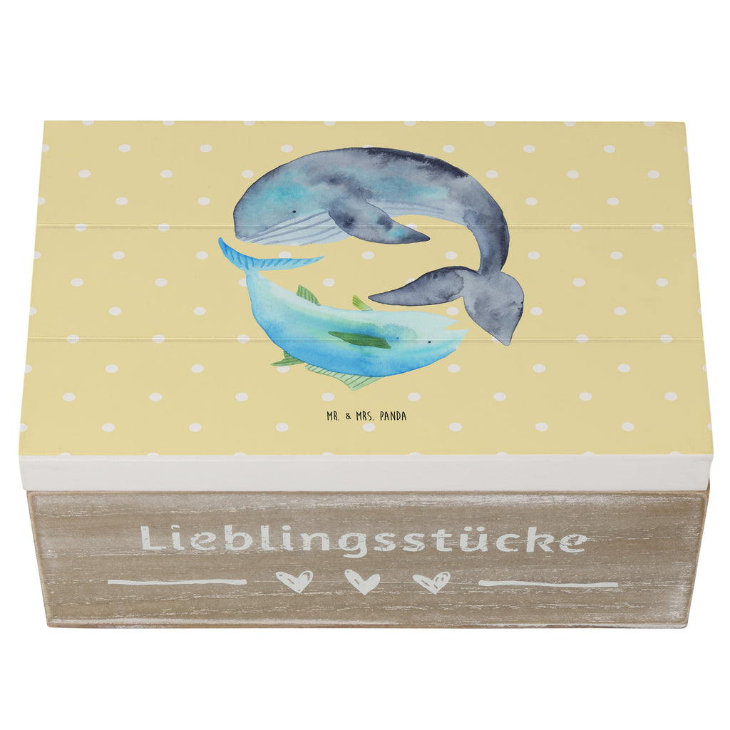 Holzkiste Walfisch & Thunfisch Holzkiste, Kiste, Schatzkiste, Truhe, Schatulle, XXL, Erinnerungsbox, Erinnerungskiste, Dekokiste, Aufbewahrungsbox, Tiermotive, Gute Laune, lustige Sprüche, Tiere, Wal, Wahl, Tunfisch, Wortwitz lustig, Spruch lustig, Flachwitz, Witz, Spruch des Tages, Flachwitz Geschenk
