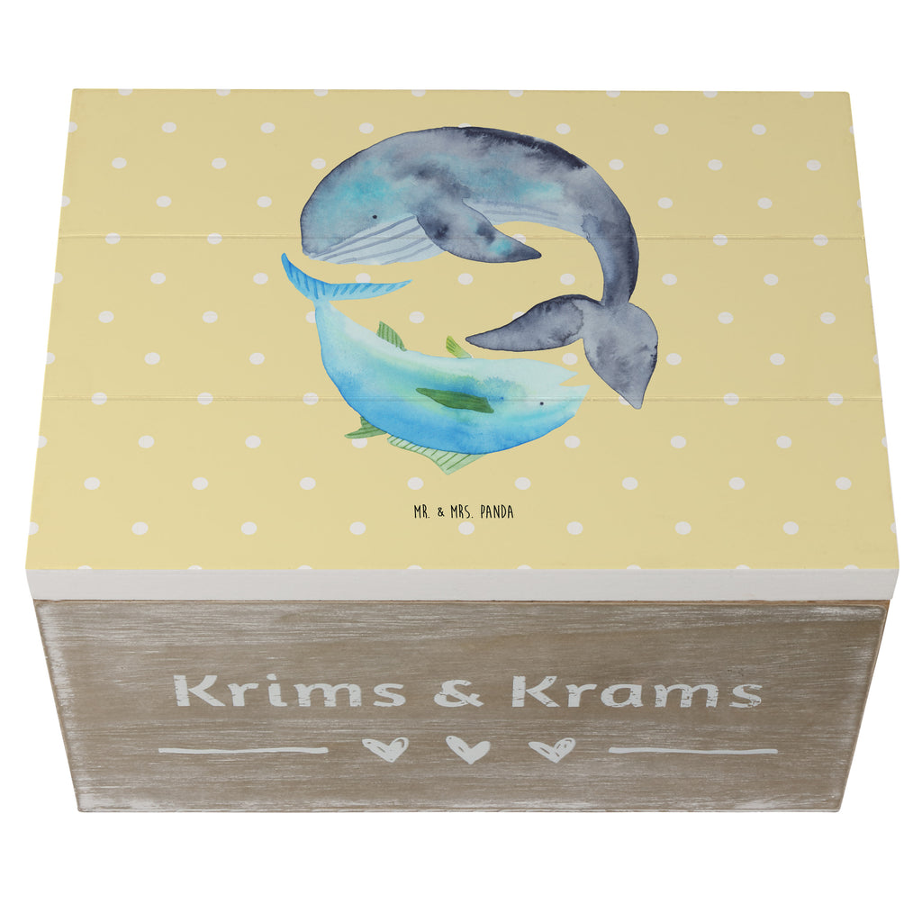 Holzkiste Walfisch & Thunfisch Holzkiste, Kiste, Schatzkiste, Truhe, Schatulle, XXL, Erinnerungsbox, Erinnerungskiste, Dekokiste, Aufbewahrungsbox, Tiermotive, Gute Laune, lustige Sprüche, Tiere, Wal, Wahl, Tunfisch, Wortwitz lustig, Spruch lustig, Flachwitz, Witz, Spruch des Tages, Flachwitz Geschenk