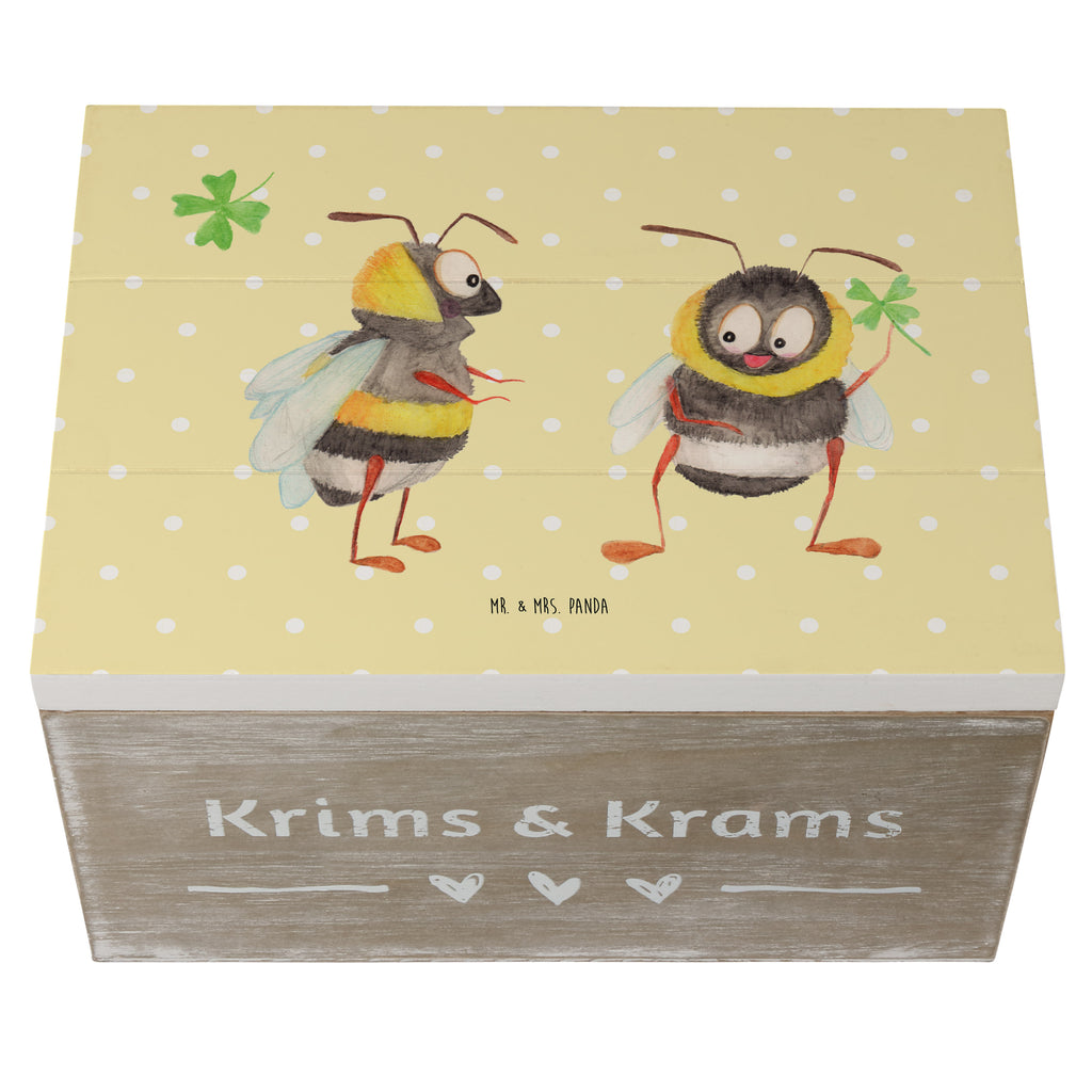 Holzkiste Hummeln mit Kleeblatt Holzkiste, Kiste, Schatzkiste, Truhe, Schatulle, XXL, Erinnerungsbox, Erinnerungskiste, Dekokiste, Aufbewahrungsbox, Tiermotive, Gute Laune, lustige Sprüche, Tiere, Hummel, Biene, Spruch positiv, Biene Deko, Spruch schön, glücklich sein, glücklich werden, Spruch fröhlich