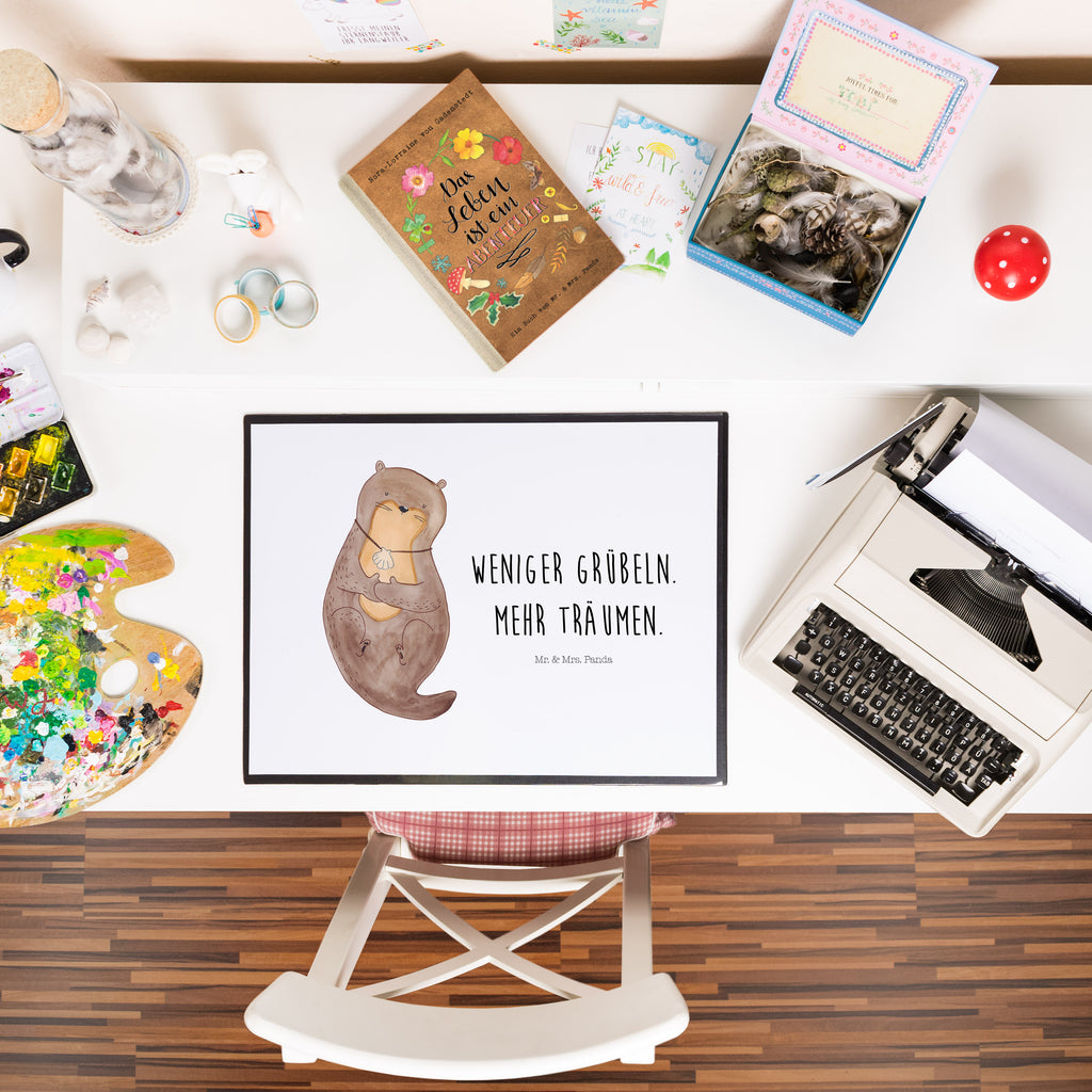 Schreibtischunterlage Otter mit Muschelmedaillon Schreibunterlage, Schreibtischauflage, Bürobedarf, Büroartikel, Schreibwaren, Schreibtisch Unterlagen, Schreibtischunterlage Groß, Otter, Fischotter, Seeotter, Otterliebe, grübeln, träumen, Motivation, Tagträumen, Büro