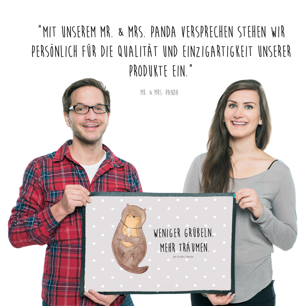 Fußmatte Otter mit Muschelmedaillon Otter, Otterliebe, Seeotter, grübeln, träumen, Motivation, Tagträumen, Büro	 Türvorleger, Schmutzmatte, Fußabtreter, Matte, Schmutzfänger, Fußabstreifer, Schmutzfangmatte, Türmatte, Motivfußmatte,  Haustürmatte, Vorleger  Otter,  Fischotter,  Seeotter