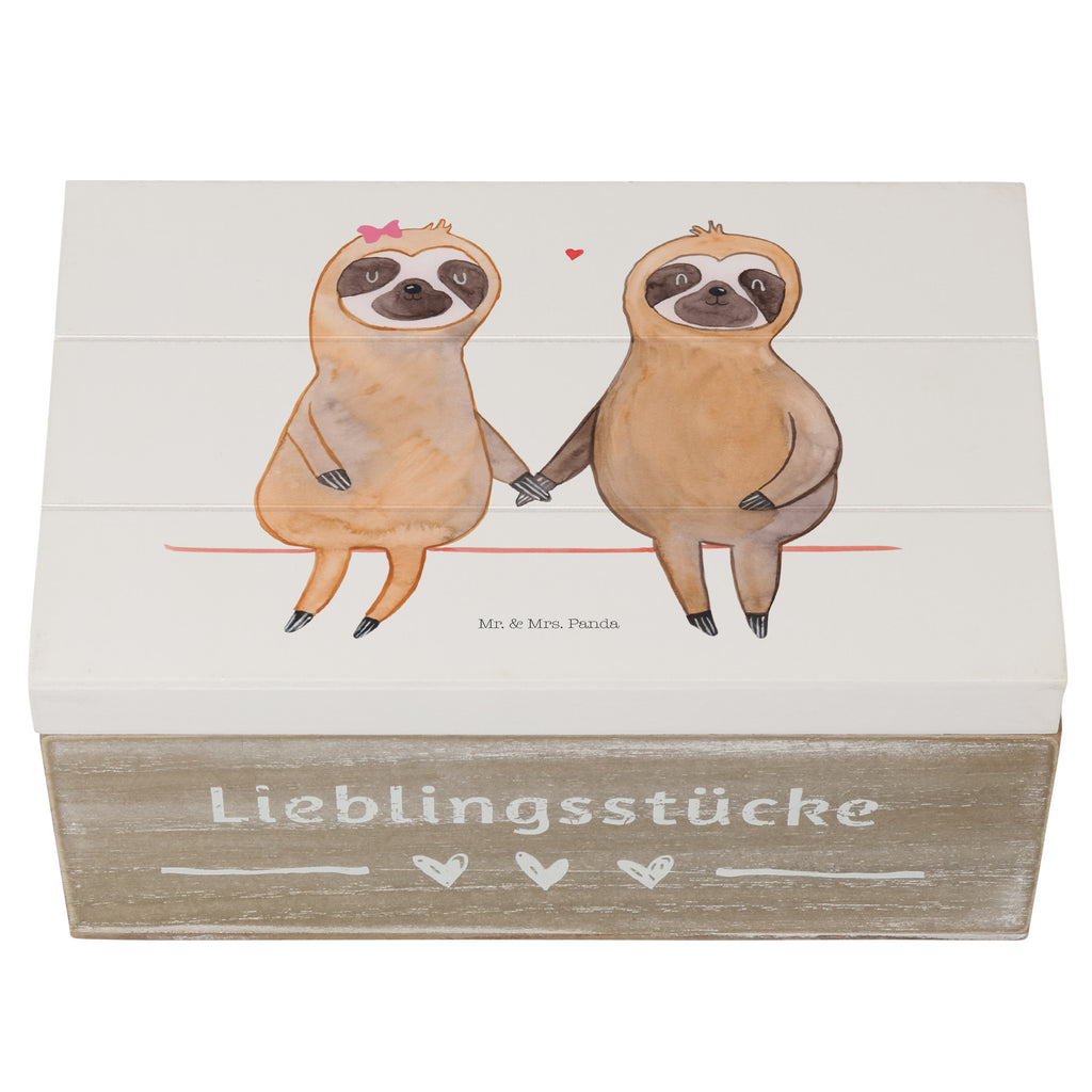 Holzkiste Faultier Pärchen Holzkiste, Kiste, Schatzkiste, Truhe, Schatulle, XXL, Erinnerungsbox, Erinnerungskiste, Dekokiste, Aufbewahrungsbox, Faultier, Faultier Geschenk, Faultier Deko, Faultiere, faul, Lieblingstier, Liebe, Liebespaar, Faultierliebe, Faultierpärchen, verliebt, verlobt, gemeinsam, relaxen, Pärchen, Beziehung, Langsamkeit