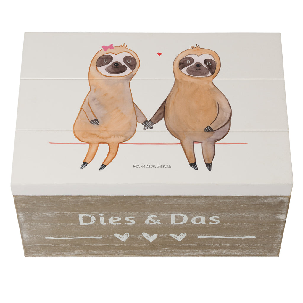 Holzkiste Faultier Pärchen Holzkiste, Kiste, Schatzkiste, Truhe, Schatulle, XXL, Erinnerungsbox, Erinnerungskiste, Dekokiste, Aufbewahrungsbox, Faultier, Faultier Geschenk, Faultier Deko, Faultiere, faul, Lieblingstier, Liebe, Liebespaar, Faultierliebe, Faultierpärchen, verliebt, verlobt, gemeinsam, relaxen, Pärchen, Beziehung, Langsamkeit
