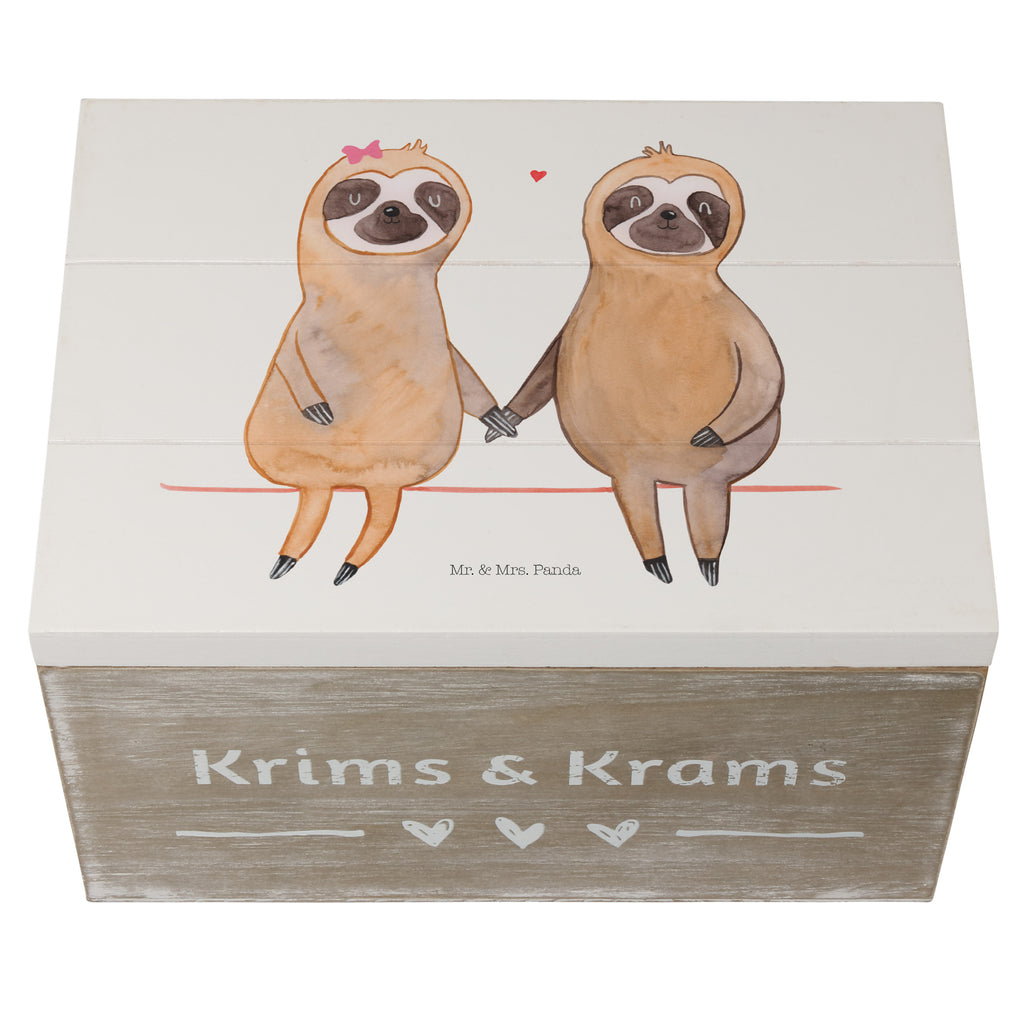 Holzkiste Faultier Pärchen Holzkiste, Kiste, Schatzkiste, Truhe, Schatulle, XXL, Erinnerungsbox, Erinnerungskiste, Dekokiste, Aufbewahrungsbox, Faultier, Faultier Geschenk, Faultier Deko, Faultiere, faul, Lieblingstier, Liebe, Liebespaar, Faultierliebe, Faultierpärchen, verliebt, verlobt, gemeinsam, relaxen, Pärchen, Beziehung, Langsamkeit