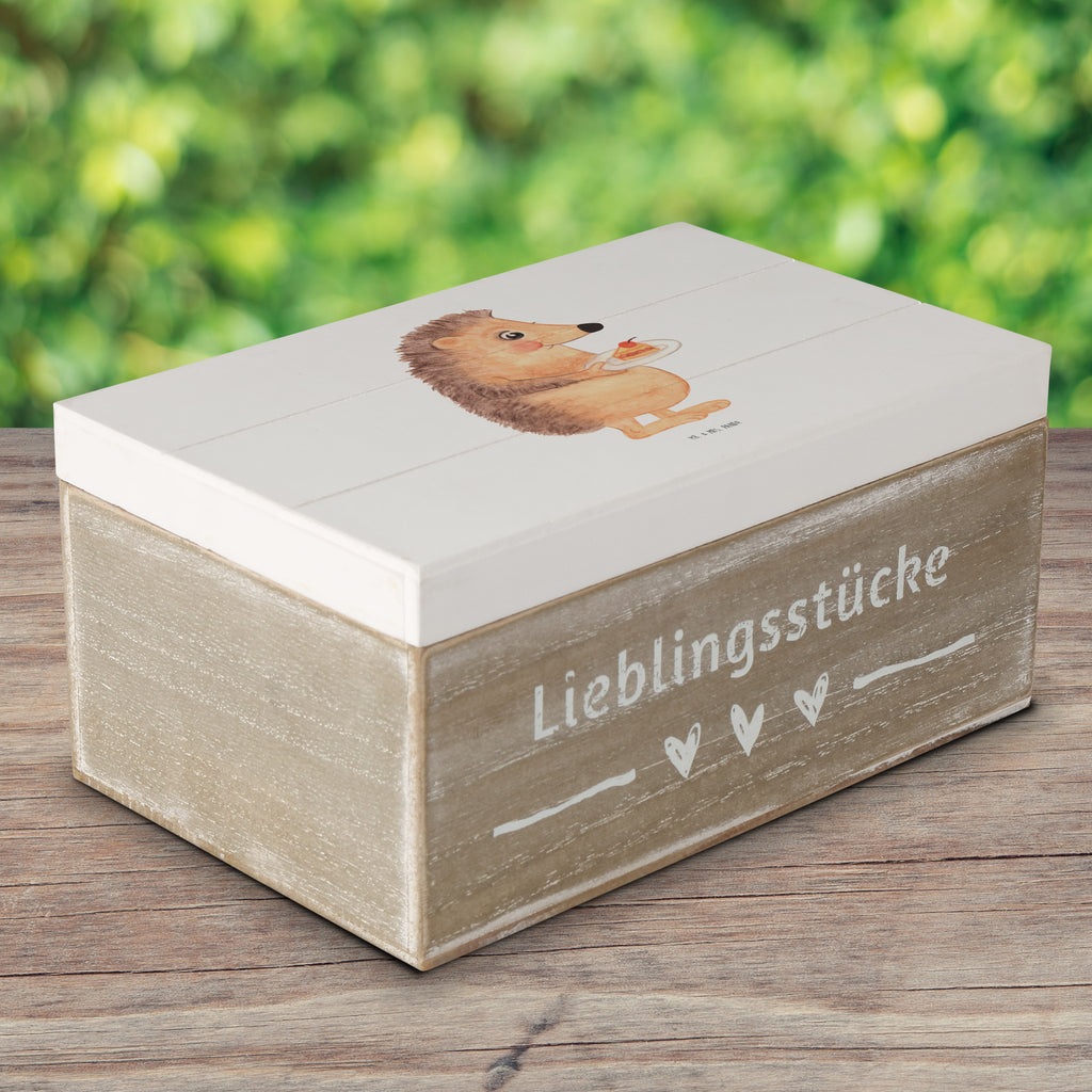 Holzkiste Igel mit Kuchenstück Holzkiste, Kiste, Schatzkiste, Truhe, Schatulle, XXL, Erinnerungsbox, Erinnerungskiste, Dekokiste, Aufbewahrungsbox, Tiermotive, Gute Laune, lustige Sprüche, Tiere, Igel, Essen Spruch, Kuchen, Backen Geschenk, Kuchen backen, Einladung Party, Geburtstagskuchen, Torte