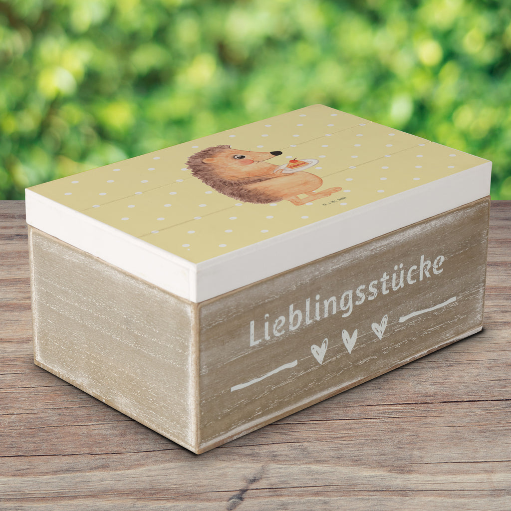 Holzkiste Igel mit Kuchenstück Holzkiste, Kiste, Schatzkiste, Truhe, Schatulle, XXL, Erinnerungsbox, Erinnerungskiste, Dekokiste, Aufbewahrungsbox, Tiermotive, Gute Laune, lustige Sprüche, Tiere, Igel, Essen Spruch, Kuchen, Backen Geschenk, Kuchen backen, Einladung Party, Geburtstagskuchen, Torte