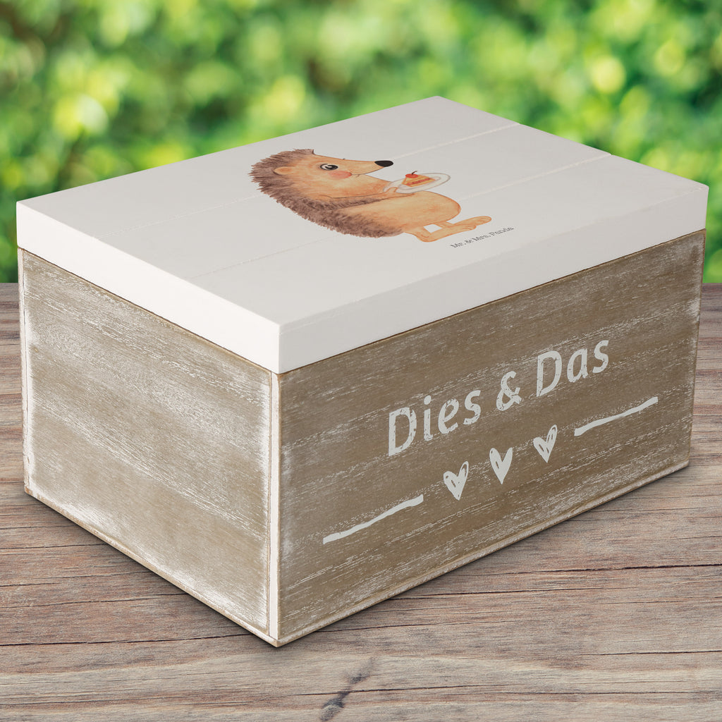 Holzkiste Igel mit Kuchenstück Holzkiste, Kiste, Schatzkiste, Truhe, Schatulle, XXL, Erinnerungsbox, Erinnerungskiste, Dekokiste, Aufbewahrungsbox, Tiermotive, Gute Laune, lustige Sprüche, Tiere, Igel, Essen Spruch, Kuchen, Backen Geschenk, Kuchen backen, Einladung Party, Geburtstagskuchen, Torte
