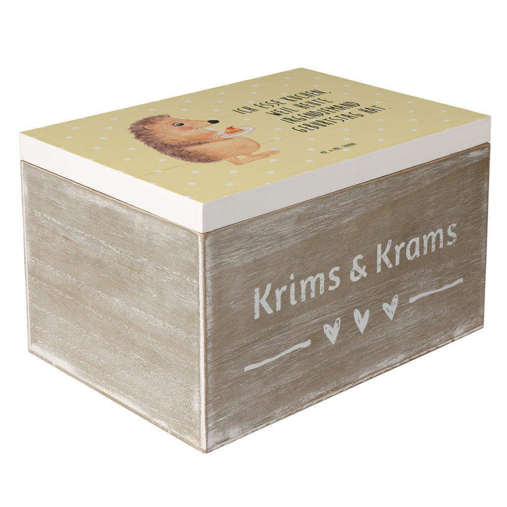 Holzkiste Igel mit Kuchenstück Holzkiste, Kiste, Schatzkiste, Truhe, Schatulle, XXL, Erinnerungsbox, Erinnerungskiste, Dekokiste, Aufbewahrungsbox, Tiermotive, Gute Laune, lustige Sprüche, Tiere, Igel, Essen Spruch, Kuchen, Backen Geschenk, Kuchen backen, Einladung Party, Geburtstagskuchen, Torte