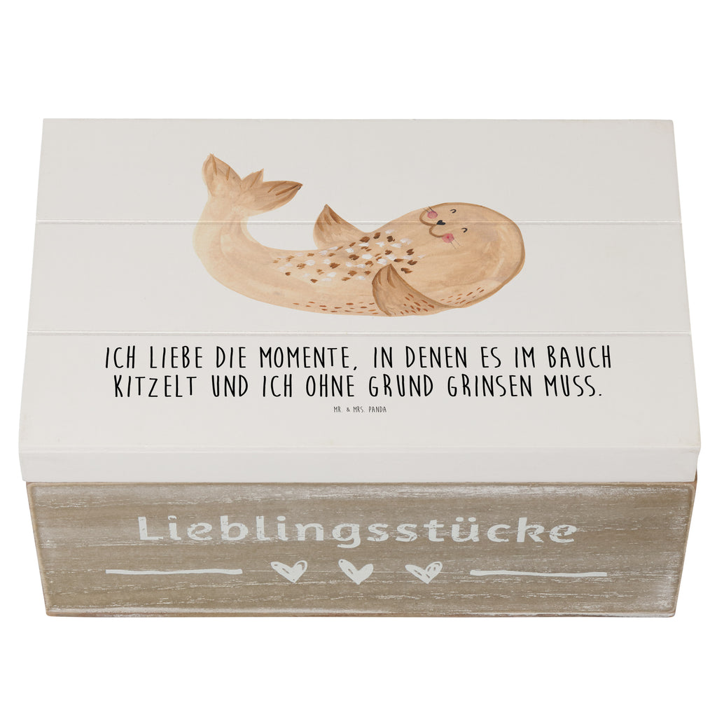 Holzkiste Robbe liegend Holzkiste, Kiste, Schatzkiste, Truhe, Schatulle, XXL, Erinnerungsbox, Erinnerungskiste, Dekokiste, Aufbewahrungsbox, Tiermotive, Gute Laune, lustige Sprüche, Tiere, Robbe, Robben, Seehund, Strand, Meerestier, Ostsee, Nordsee, Lachen, Freude