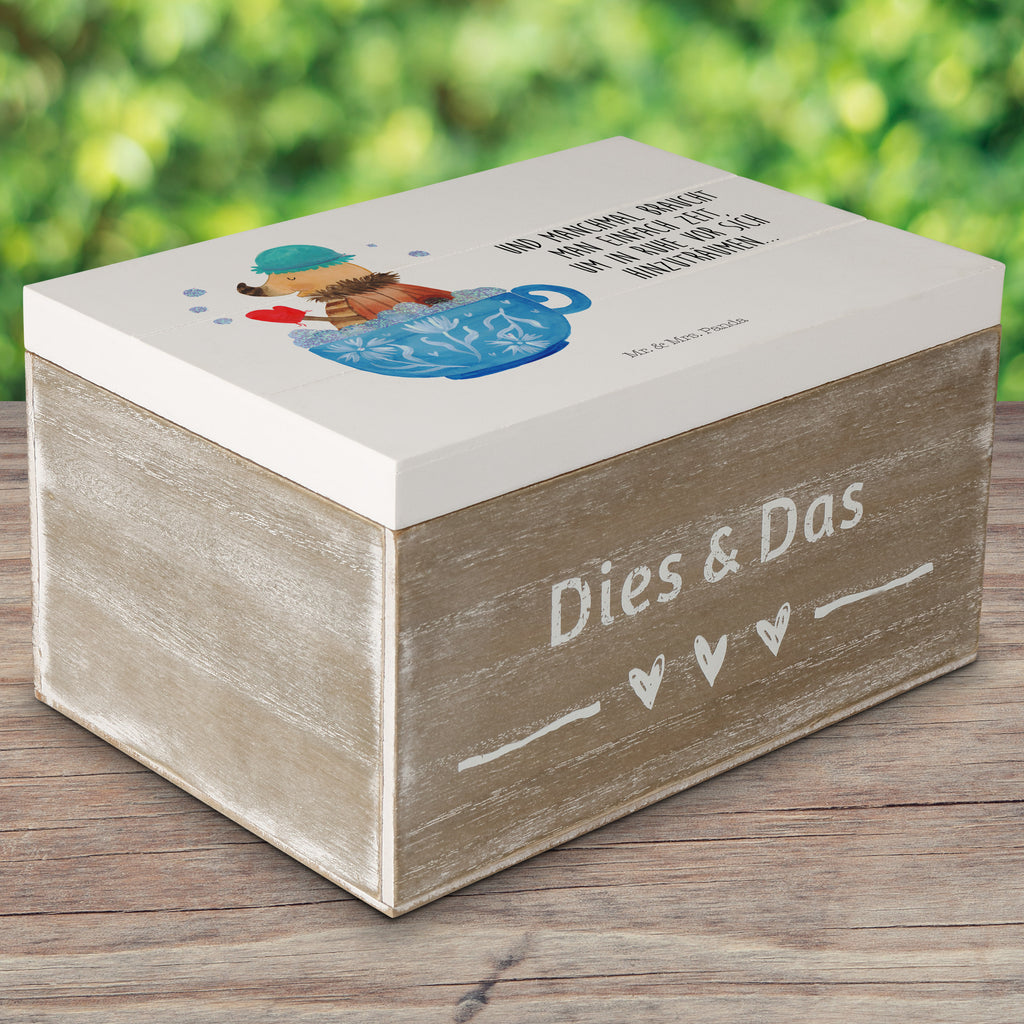 Holzkiste Nachtfalter Schaumbad Holzkiste, Kiste, Schatzkiste, Truhe, Schatulle, XXL, Erinnerungsbox, Erinnerungskiste, Dekokiste, Aufbewahrungsbox, Tiermotive, Gute Laune, lustige Sprüche, Tiere, Nachtfalter, Schaumbad, Badezimmer, Bad, WC, Badezimmerdeko, Baden, Tasse, Träumen, verträumt, Ziele, Zeitmanagement