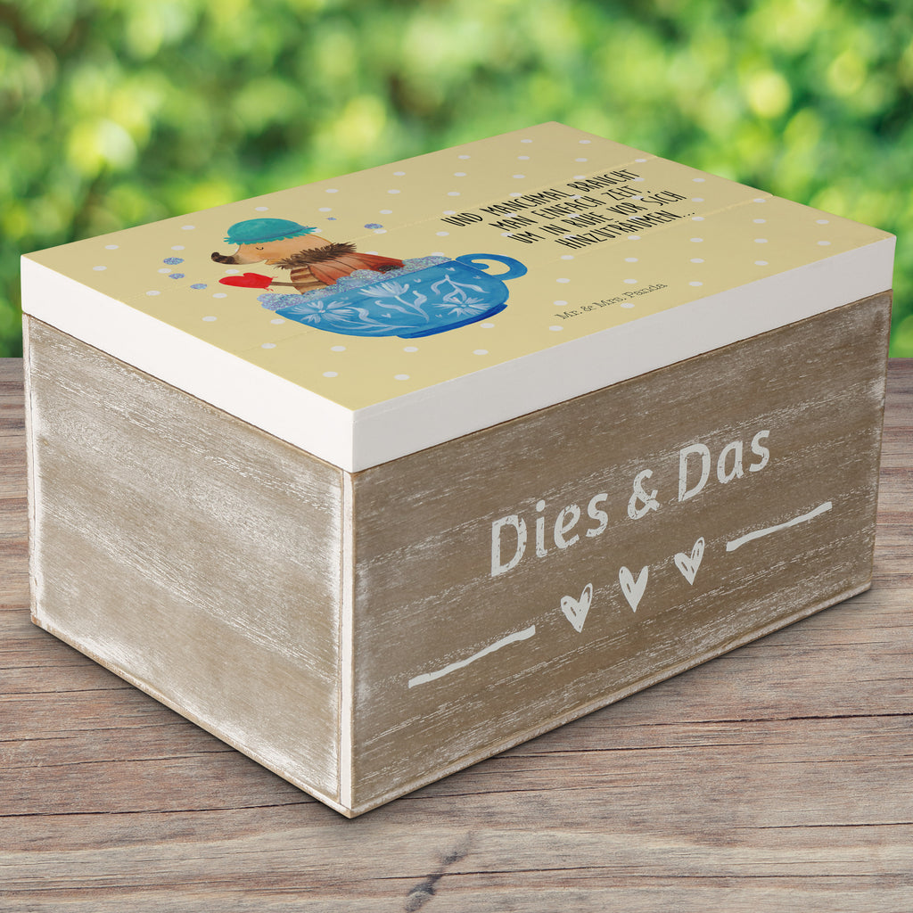 Holzkiste Nachtfalter Schaumbad Holzkiste, Kiste, Schatzkiste, Truhe, Schatulle, XXL, Erinnerungsbox, Erinnerungskiste, Dekokiste, Aufbewahrungsbox, Tiermotive, Gute Laune, lustige Sprüche, Tiere, Nachtfalter, Schaumbad, Badezimmer, Bad, WC, Badezimmerdeko, Baden, Tasse, Träumen, verträumt, Ziele, Zeitmanagement