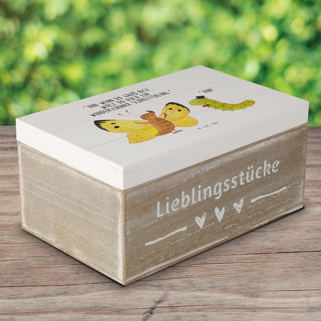 Holzkiste Raupe & Schmetterling Holzkiste, Kiste, Schatzkiste, Truhe, Schatulle, XXL, Erinnerungsbox, Erinnerungskiste, Dekokiste, Aufbewahrungsbox, Tiermotive, Gute Laune, lustige Sprüche, Tiere, Raupe, Schmetterling, Zitronenfalter, Entwicklung, Erwachsen werden, Kokon, Hut, Hütchen, Schönheit, Aufwachsen