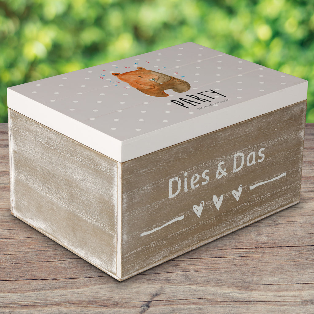 Holzkiste Bär Party Holzkiste, Kiste, Schatzkiste, Truhe, Schatulle, XXL, Erinnerungsbox, Erinnerungskiste, Dekokiste, Aufbewahrungsbox, Bär, Teddy, Teddybär, Geburtstag, Geburtstagsgeschenk, Geschenk, Party, Feiern, Abfeiern, Mitbringsel, Gute Laune, Lustig