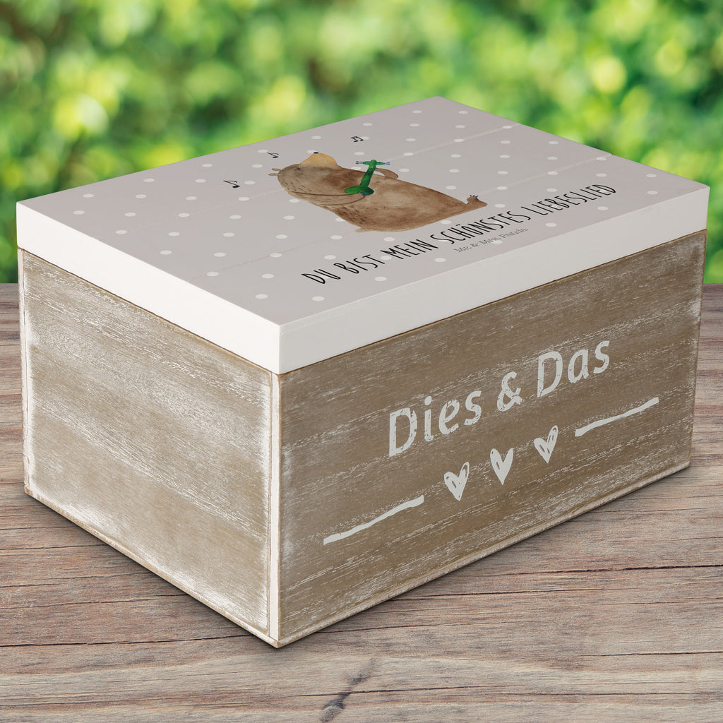 Holzkiste Bär Lied Holzkiste, Kiste, Schatzkiste, Truhe, Schatulle, XXL, Erinnerungsbox, Erinnerungskiste, Dekokiste, Aufbewahrungsbox, Bär, Teddy, Teddybär, Bärchen, Bear, Liebeslied, Lied, Song, Valentinstag, Valentine, Geschenk, Partner, Liebe, Freundin, Frau, Herz, Spruch