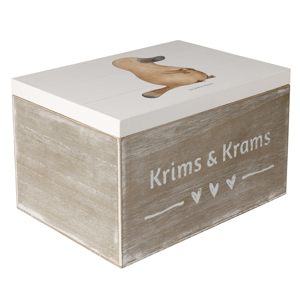 Holzkiste Schnabeltier mutig Holzkiste, Kiste, Schatzkiste, Truhe, Schatulle, XXL, Erinnerungsbox, Erinnerungskiste, Dekokiste, Aufbewahrungsbox, Meerestiere, Meer, Urlaub, Schnabeltier, Mut, mutig, Lebensweisheit, Schnabeltiere, Motivation, Training, Büro, Arbeit, Neuanfang, Neustart, Weltreise, Raodtrip