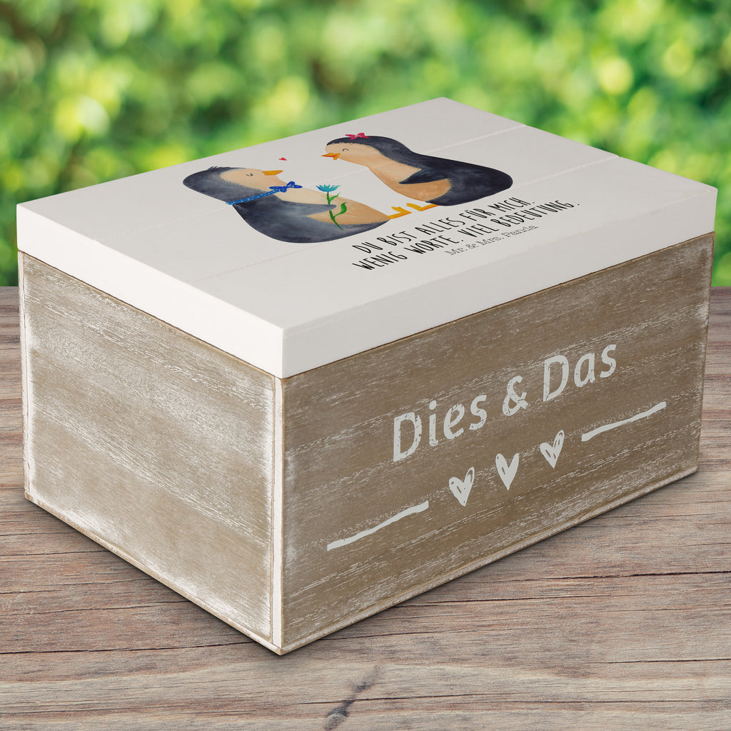 Holzkiste Pinguin Pärchen Holzkiste, Kiste, Schatzkiste, Truhe, Schatulle, XXL, Erinnerungsbox, Erinnerungskiste, Dekokiste, Aufbewahrungsbox, Pinguin, Pinguine, Liebe, Liebespaar, Liebesbeweis, Liebesgeschenk, Verlobung, Jahrestag, Hochzeitstag, Hochzeit, Hochzeitsgeschenk, große Liebe, Traumpaar