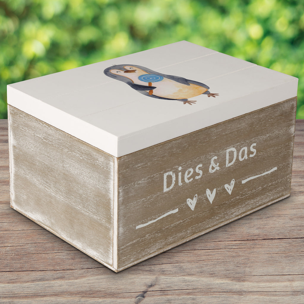 Holzkiste Pinguin Lolli Holzkiste, Kiste, Schatzkiste, Truhe, Schatulle, XXL, Erinnerungsbox, Erinnerungskiste, Dekokiste, Aufbewahrungsbox, Pinguin, Pinguine, Lolli, Süßigkeiten, Blödsinn, Spruch, Rebell, Gauner, Ganove, Rabauke