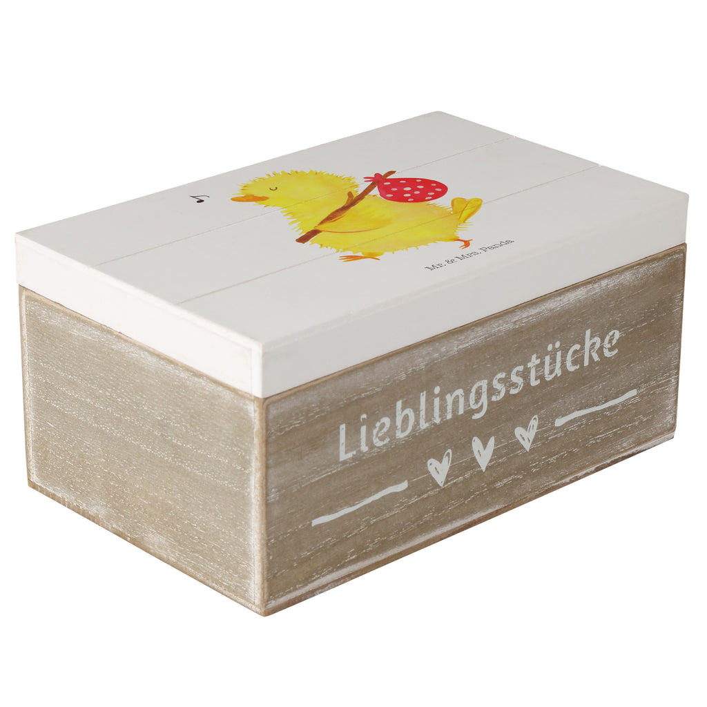 Holzkiste Küken Wanderer Holzkiste, Kiste, Schatzkiste, Truhe, Schatulle, XXL, Erinnerungsbox, Erinnerungskiste, Dekokiste, Aufbewahrungsbox, Ostern, Osterhase, Ostergeschenke, Osternest, Osterdeko, Geschenk zu Ostern, Küken, Osterei, Ostereier, Ei, Frühlingsgefühle, Freude, Grüße, liebe Grüße, Frohe Ostern, Ostergrüße, Flausen, Wunder, Reisen, Weltenbummler, Zeit, Zeitmanagement, Backpacker