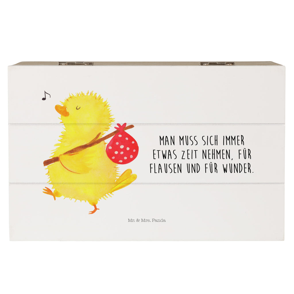 Holzkiste Küken Wanderer Holzkiste, Kiste, Schatzkiste, Truhe, Schatulle, XXL, Erinnerungsbox, Erinnerungskiste, Dekokiste, Aufbewahrungsbox, Ostern, Osterhase, Ostergeschenke, Osternest, Osterdeko, Geschenk zu Ostern, Küken, Osterei, Ostereier, Ei, Frühlingsgefühle, Freude, Grüße, liebe Grüße, Frohe Ostern, Ostergrüße, Flausen, Wunder, Reisen, Weltenbummler, Zeit, Zeitmanagement, Backpacker