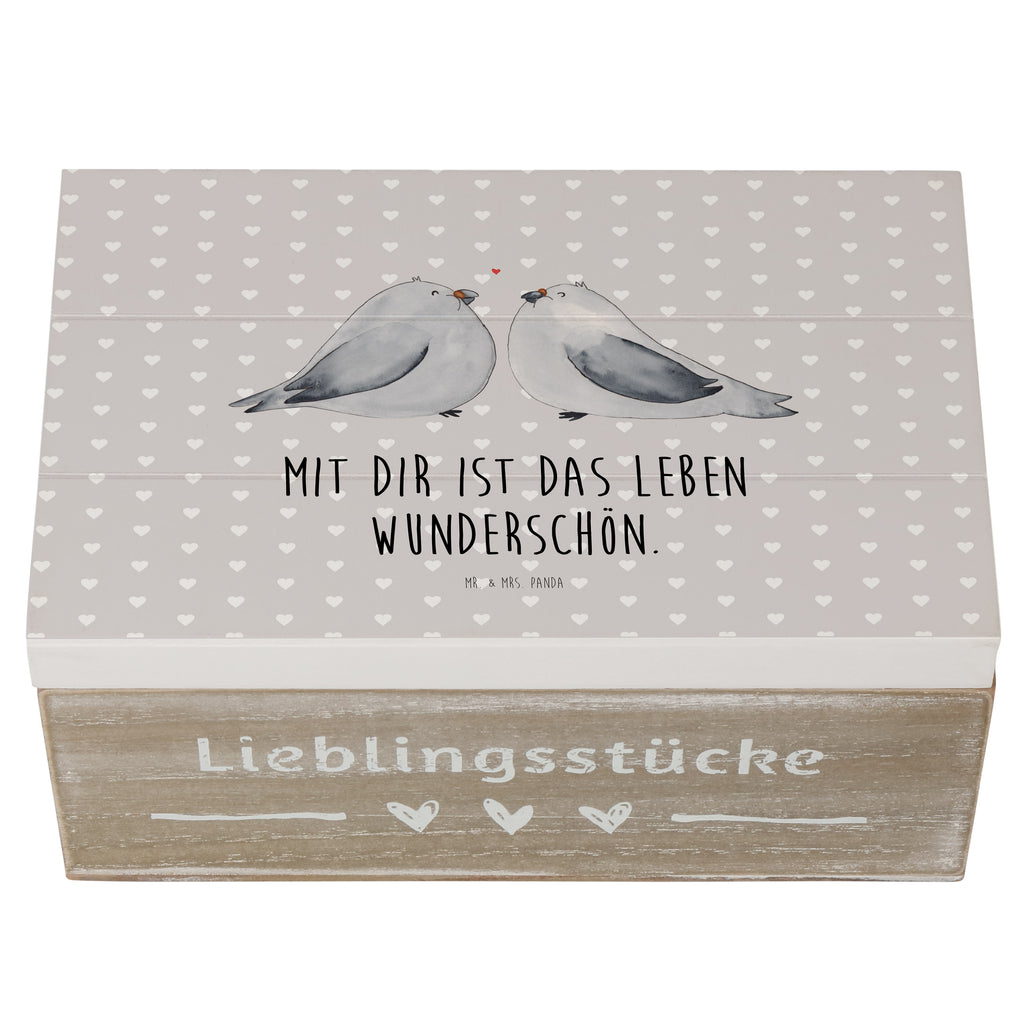 Holzkiste Turteltauben Liebe Holzkiste, Kiste, Schatzkiste, Truhe, Schatulle, XXL, Erinnerungsbox, Erinnerungskiste, Dekokiste, Aufbewahrungsbox, Liebe, Partner, Freund, Freundin, Ehemann, Ehefrau, Heiraten, Verlobung, Heiratsantrag, Liebesgeschenk, Jahrestag, Hocheitstag, Turteltauben, Turteltäubchen, Tauben, Verliebt, Verlobt, Verheiratet, Geschenk Freundin, Geschenk Freund, Liebesbeweis, Hochzeitstag, Geschenk Hochzeit