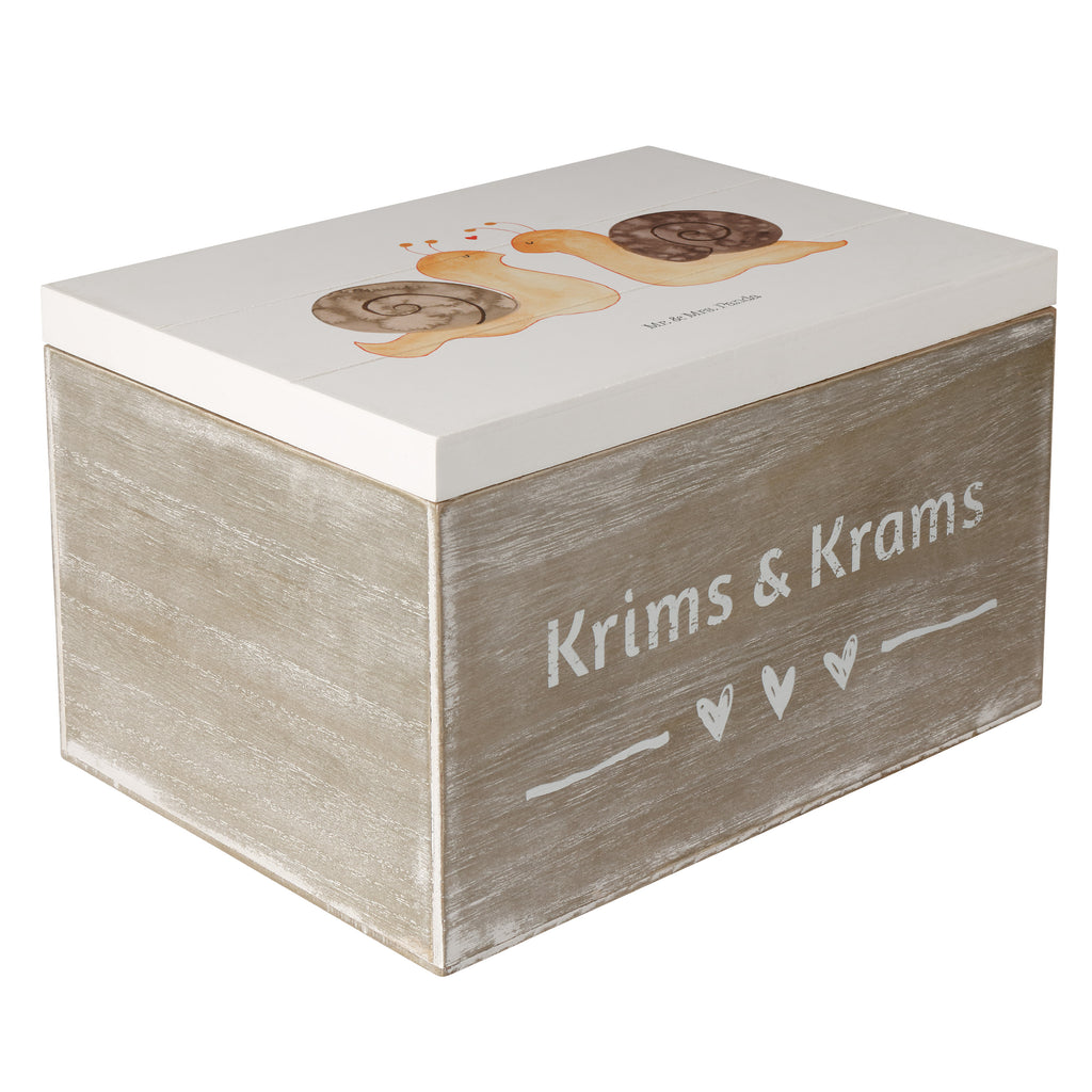 Holzkiste Schnecken Liebe Holzkiste, Kiste, Schatzkiste, Truhe, Schatulle, XXL, Erinnerungsbox, Erinnerungskiste, Dekokiste, Aufbewahrungsbox, Liebe, Partner, Freund, Freundin, Ehemann, Ehefrau, Heiraten, Verlobung, Heiratsantrag, Liebesgeschenk, Jahrestag, Hocheitstag