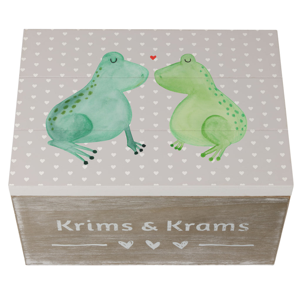 Holzkiste Frosch Liebe Holzkiste, Kiste, Schatzkiste, Truhe, Schatulle, XXL, Erinnerungsbox, Erinnerungskiste, Dekokiste, Aufbewahrungsbox, Liebe, Partner, Freund, Freundin, Ehemann, Ehefrau, Heiraten, Verlobung, Heiratsantrag, Liebesgeschenk, Jahrestag, Hocheitstag, Verliebt, Verlobt, Verheiratet, Geschenk Freundin, Geschenk Freund, Liebesbeweis, Hochzeitstag, Geschenk Hochzeit, Frosch, Frösche, Froschkönig, Fröschchen
