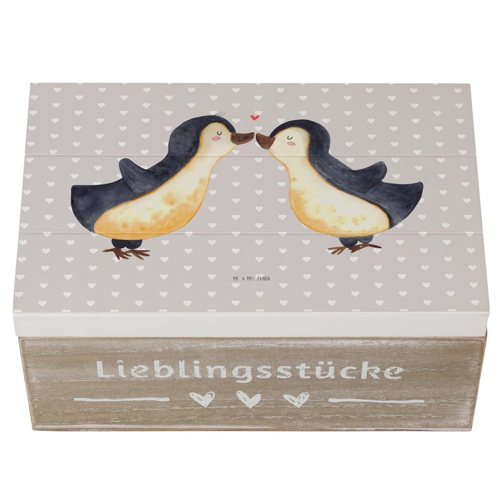 Holzkiste Pinguin Liebe Holzkiste, Kiste, Schatzkiste, Truhe, Schatulle, XXL, Erinnerungsbox, Erinnerungskiste, Dekokiste, Aufbewahrungsbox, Liebe, Partner, Freund, Freundin, Ehemann, Ehefrau, Heiraten, Verlobung, Heiratsantrag, Liebesgeschenk, Jahrestag, Hocheitstag, Pinguin, Pinguine, Pinguin Paar, Pinguinpaar, Pinguin Liebe, Paar, Pärchen. Liebespaar, Liebesbeweis, Liebesspruch, Hochzeitstag, Geschenk Freund, Geschenk Freundin, Verlobte, Verlobter, Love, Geschenk Hochzeitstag, Geschenkidee, Hochzeit, Gastgeschenk