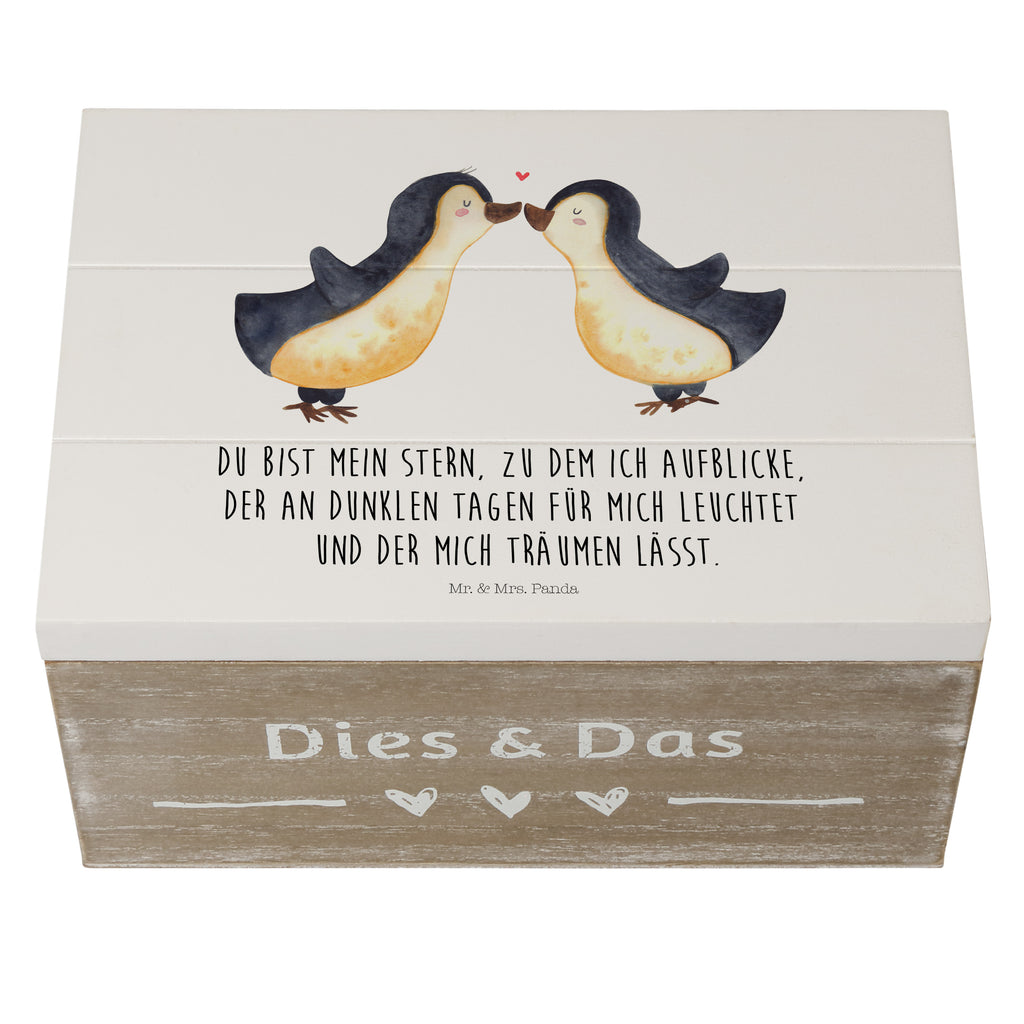 Holzkiste Pinguin Liebe Holzkiste, Kiste, Schatzkiste, Truhe, Schatulle, XXL, Erinnerungsbox, Erinnerungskiste, Dekokiste, Aufbewahrungsbox, Liebe, Partner, Freund, Freundin, Ehemann, Ehefrau, Heiraten, Verlobung, Heiratsantrag, Liebesgeschenk, Jahrestag, Hocheitstag, Pinguin, Pinguine, Pinguin Paar, Pinguinpaar, Pinguin Liebe, Paar, Pärchen. Liebespaar, Liebesbeweis, Liebesspruch, Hochzeitstag, Geschenk Freund, Geschenk Freundin, Verlobte, Verlobter, Love, Geschenk Hochzeitstag, Geschenkidee, Hochzeit, Gastgeschenk