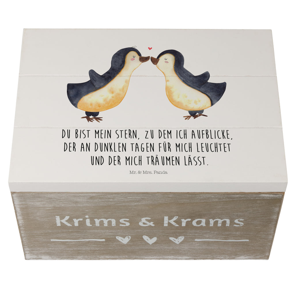 Holzkiste Pinguin Liebe Holzkiste, Kiste, Schatzkiste, Truhe, Schatulle, XXL, Erinnerungsbox, Erinnerungskiste, Dekokiste, Aufbewahrungsbox, Liebe, Partner, Freund, Freundin, Ehemann, Ehefrau, Heiraten, Verlobung, Heiratsantrag, Liebesgeschenk, Jahrestag, Hocheitstag, Pinguin, Pinguine, Pinguin Paar, Pinguinpaar, Pinguin Liebe, Paar, Pärchen. Liebespaar, Liebesbeweis, Liebesspruch, Hochzeitstag, Geschenk Freund, Geschenk Freundin, Verlobte, Verlobter, Love, Geschenk Hochzeitstag, Geschenkidee, Hochzeit, Gastgeschenk