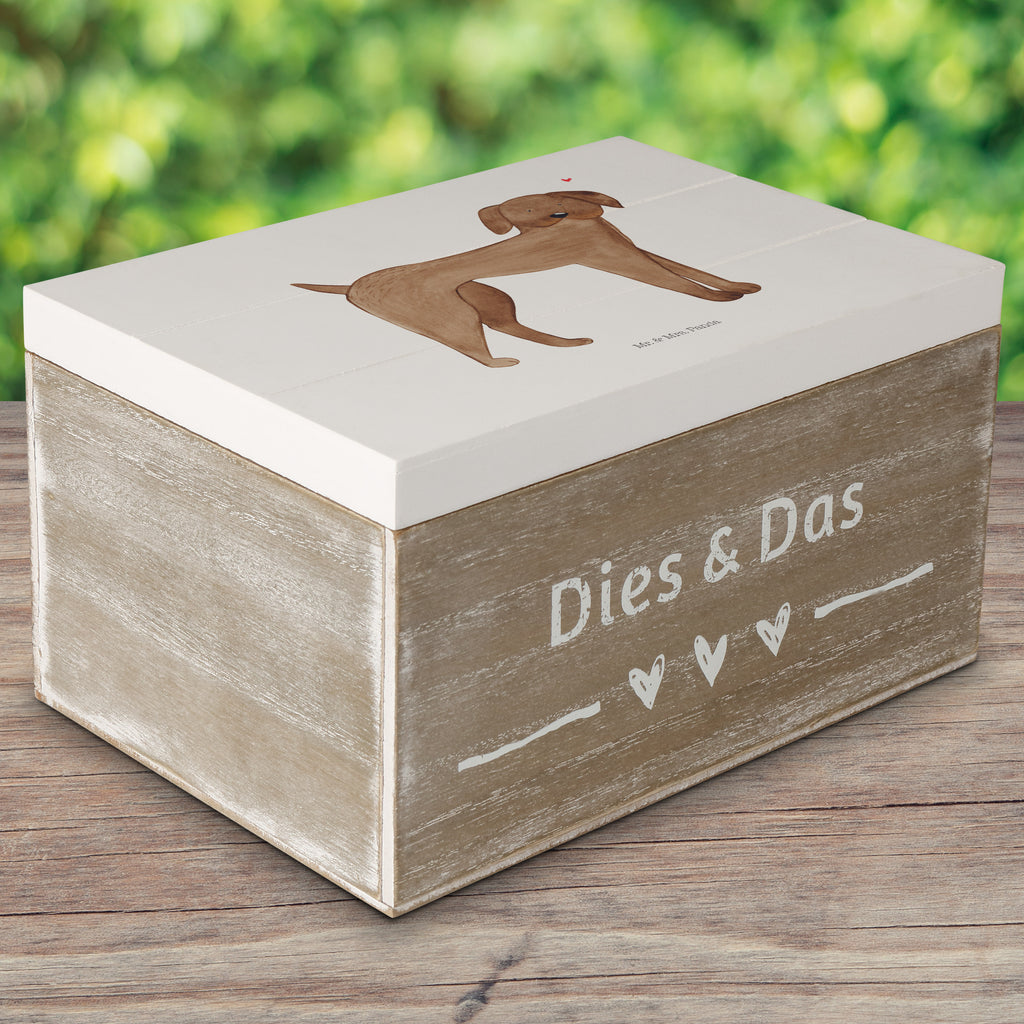 Holzkiste Hund Dogge Holzkiste, Kiste, Schatzkiste, Truhe, Schatulle, XXL, Erinnerungsbox, Erinnerungskiste, Dekokiste, Aufbewahrungsbox, Hund, Hundemotiv, Haustier, Hunderasse, Tierliebhaber, Hundebesitzer, Sprüche, Hunde, Dogge, Deutsche Dogge, Great Dane