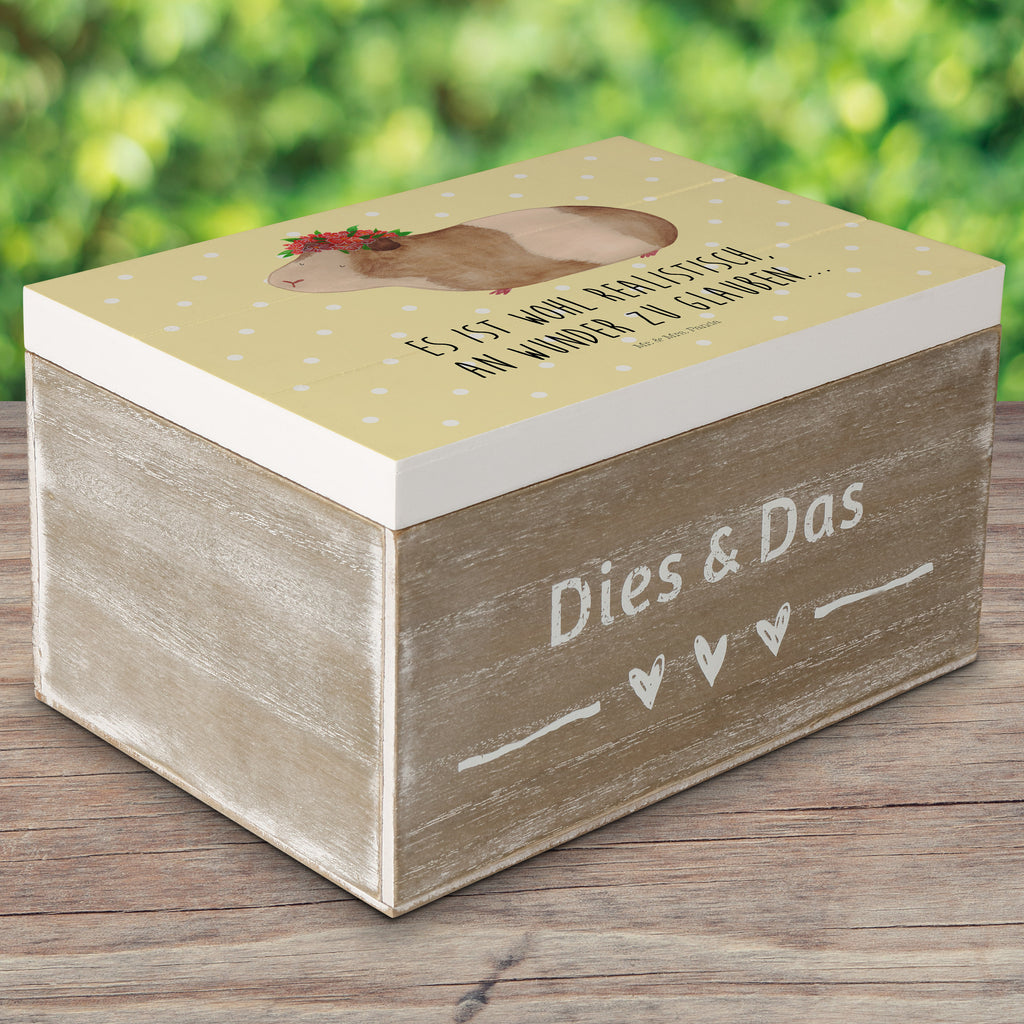Holzkiste Meerschweinchen weise Holzkiste, Kiste, Schatzkiste, Truhe, Schatulle, XXL, Erinnerungsbox, Erinnerungskiste, Dekokiste, Aufbewahrungsbox, Tiermotive, Gute Laune, lustige Sprüche, Tiere, Meerschweinchen, Meerie, Meeries, Wunder, Blumenkind, Realität, Spruch, Weisheit, Motivation, Wunderland